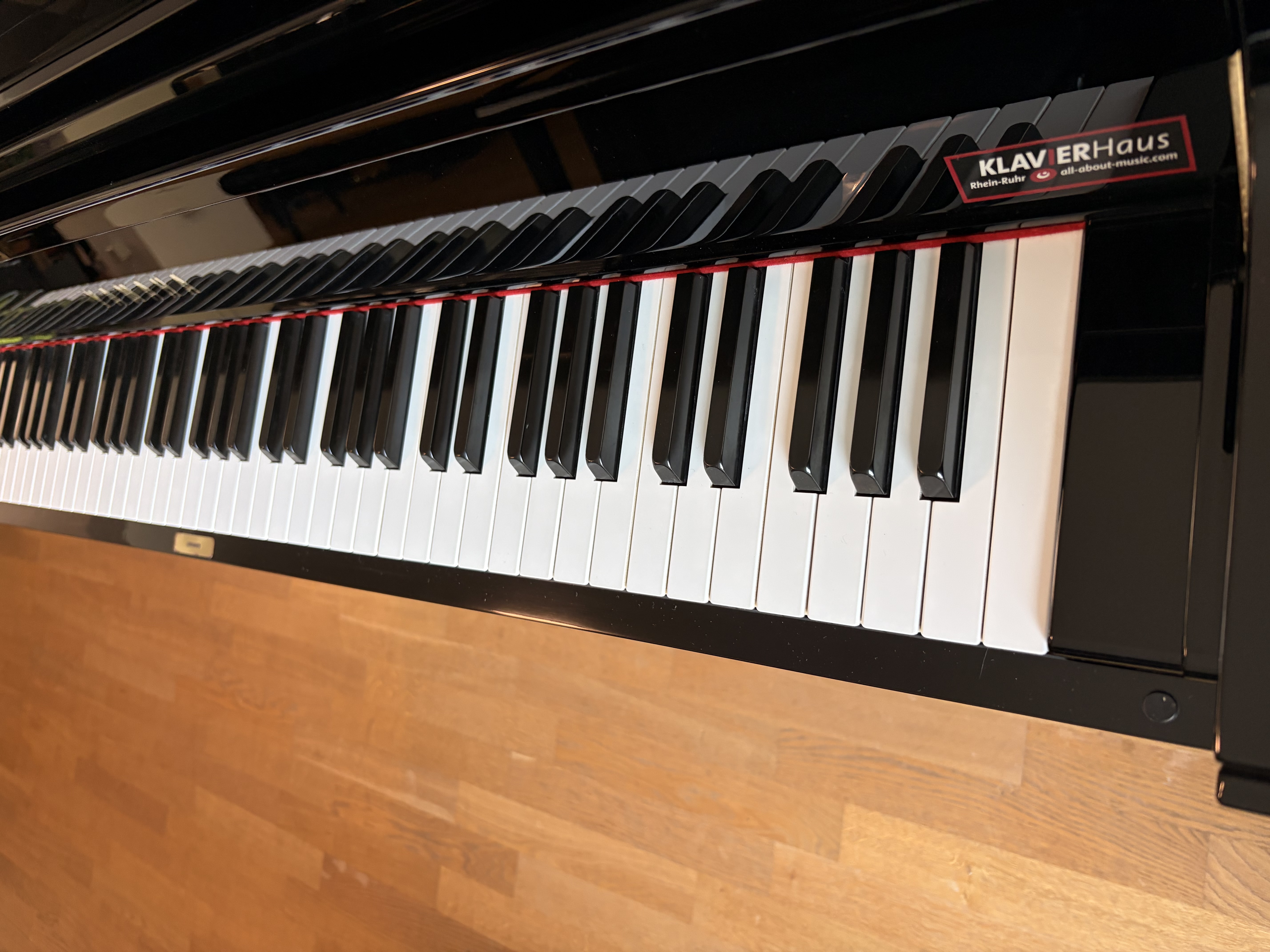 Yamaha UX5 Klavier