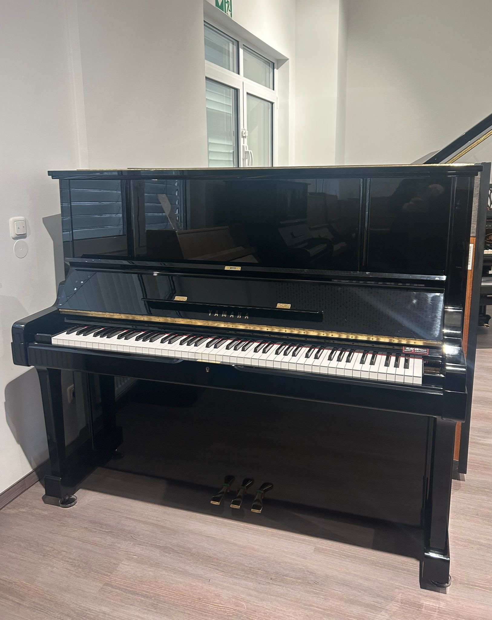 Yamaha UX3 Klavier