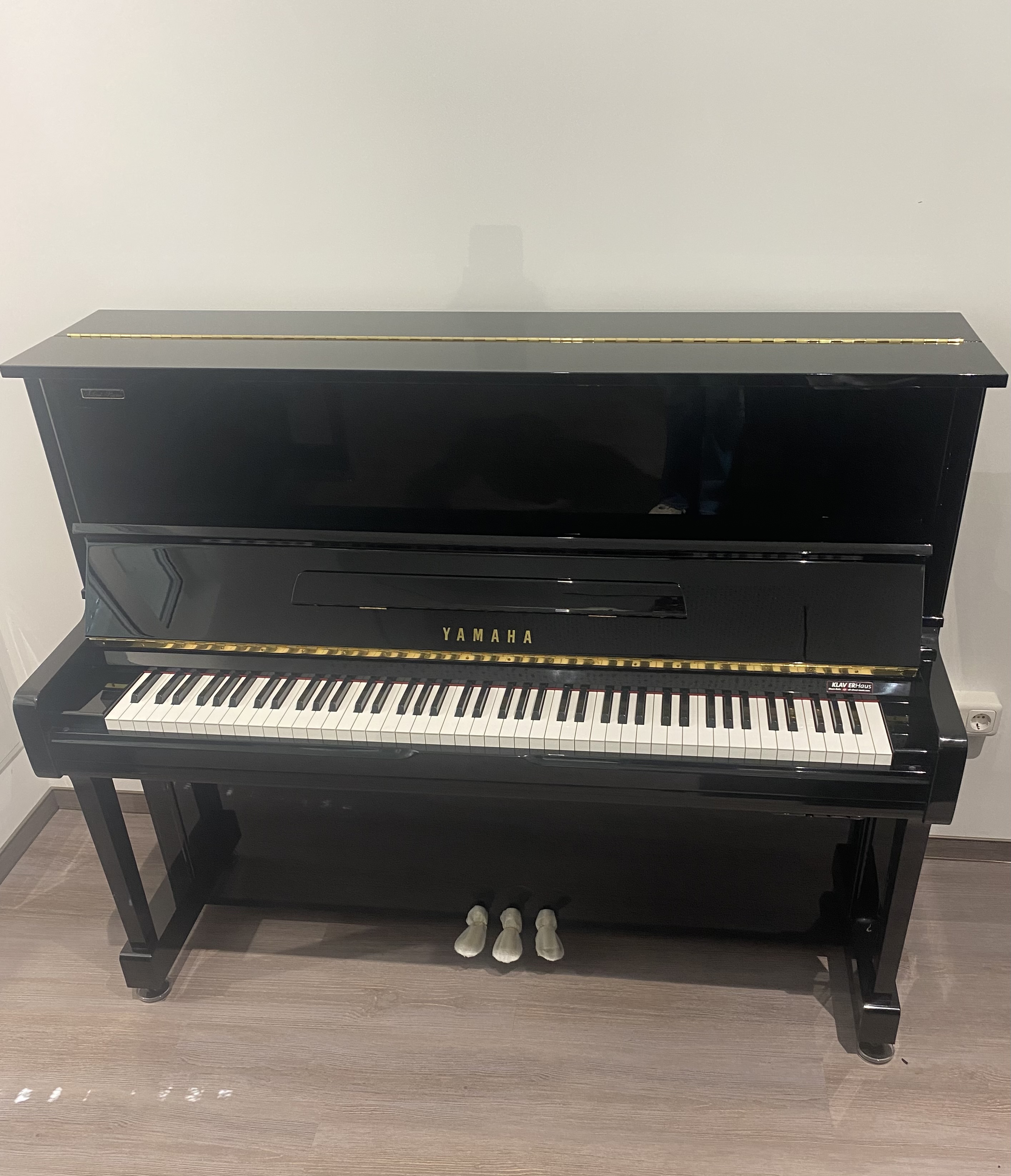 Yamaha U100SX Silent Klavier