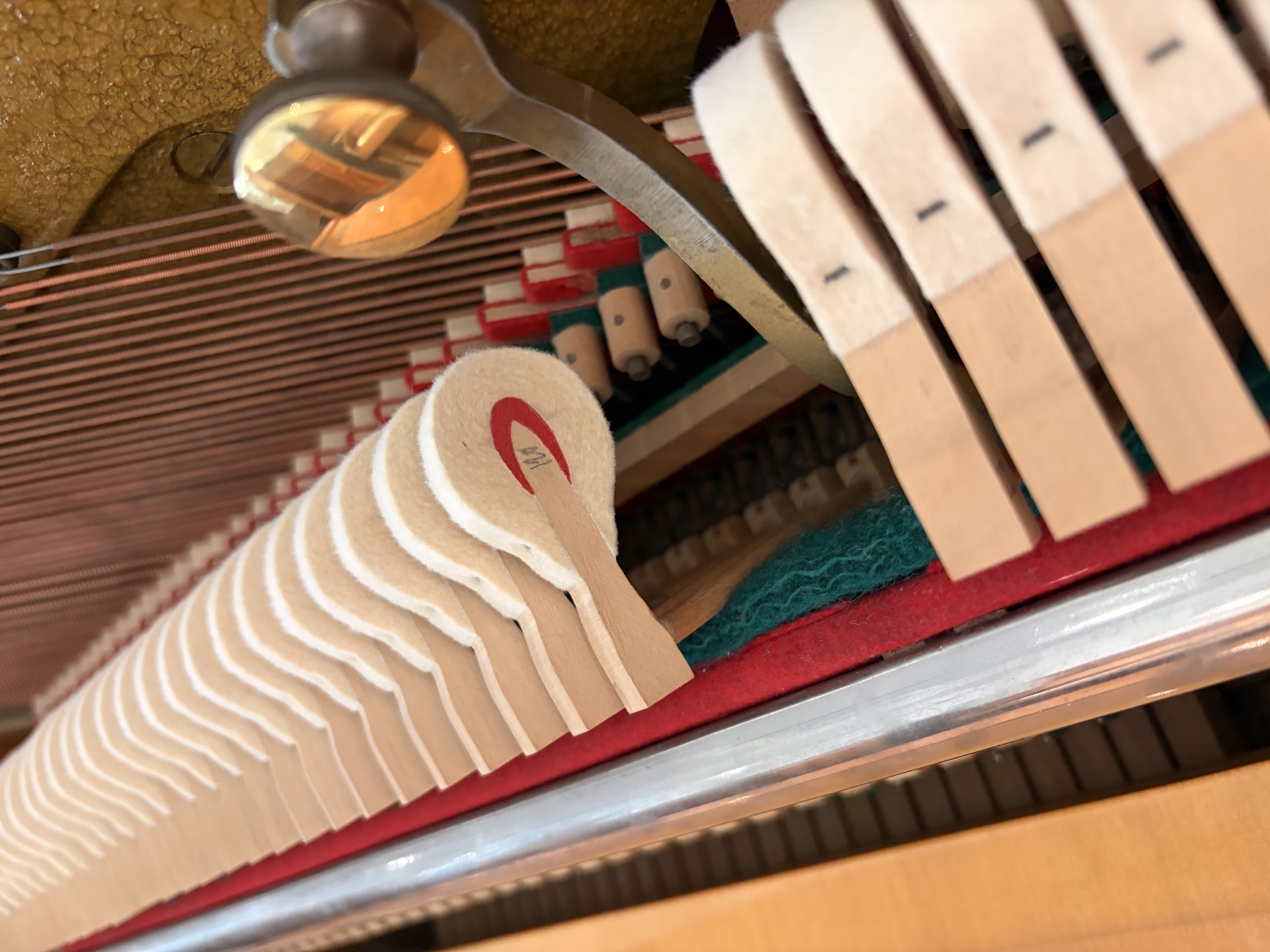 Weiss M110 Klavier