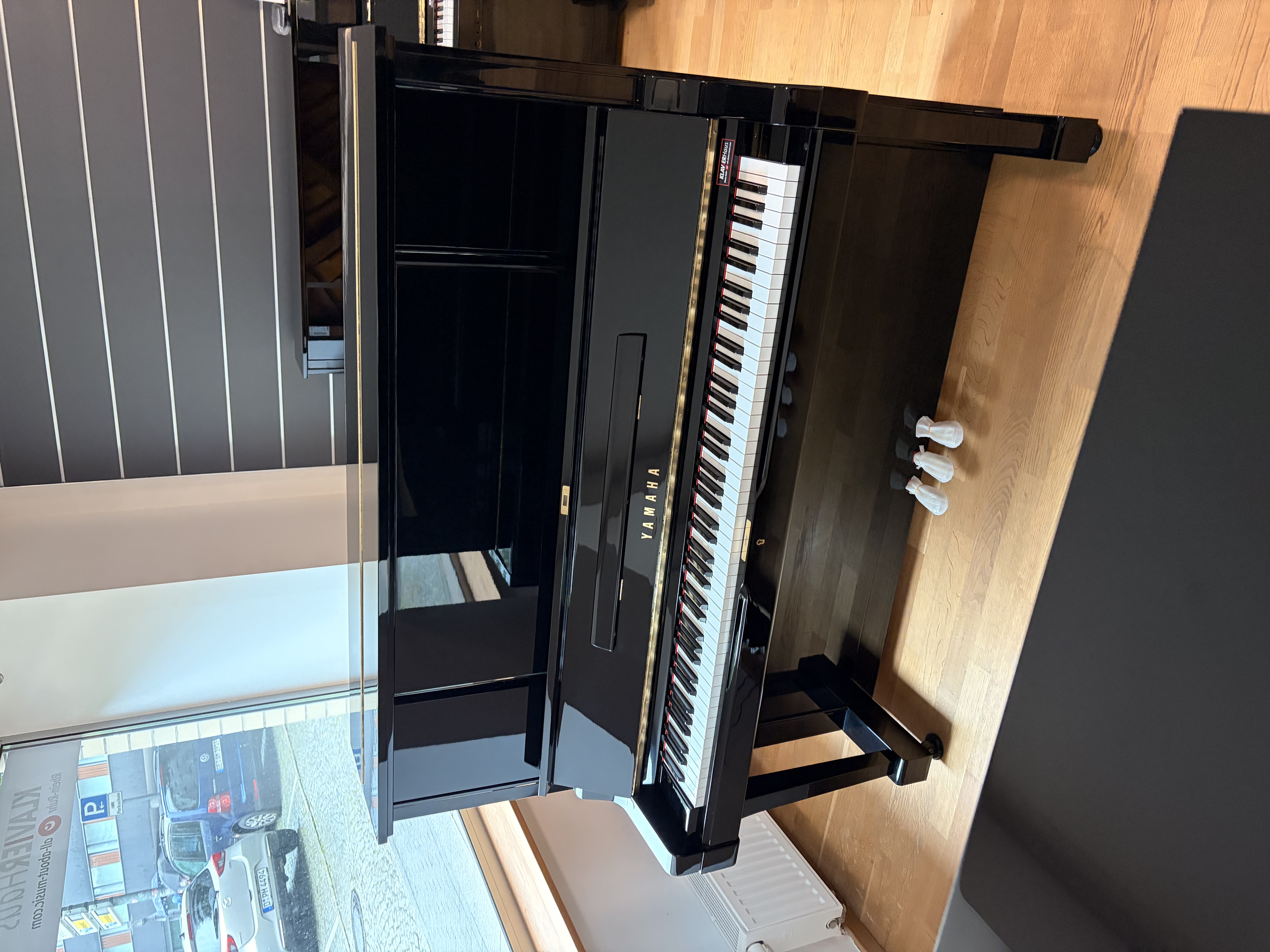 Yamaha UX3 Klavier
