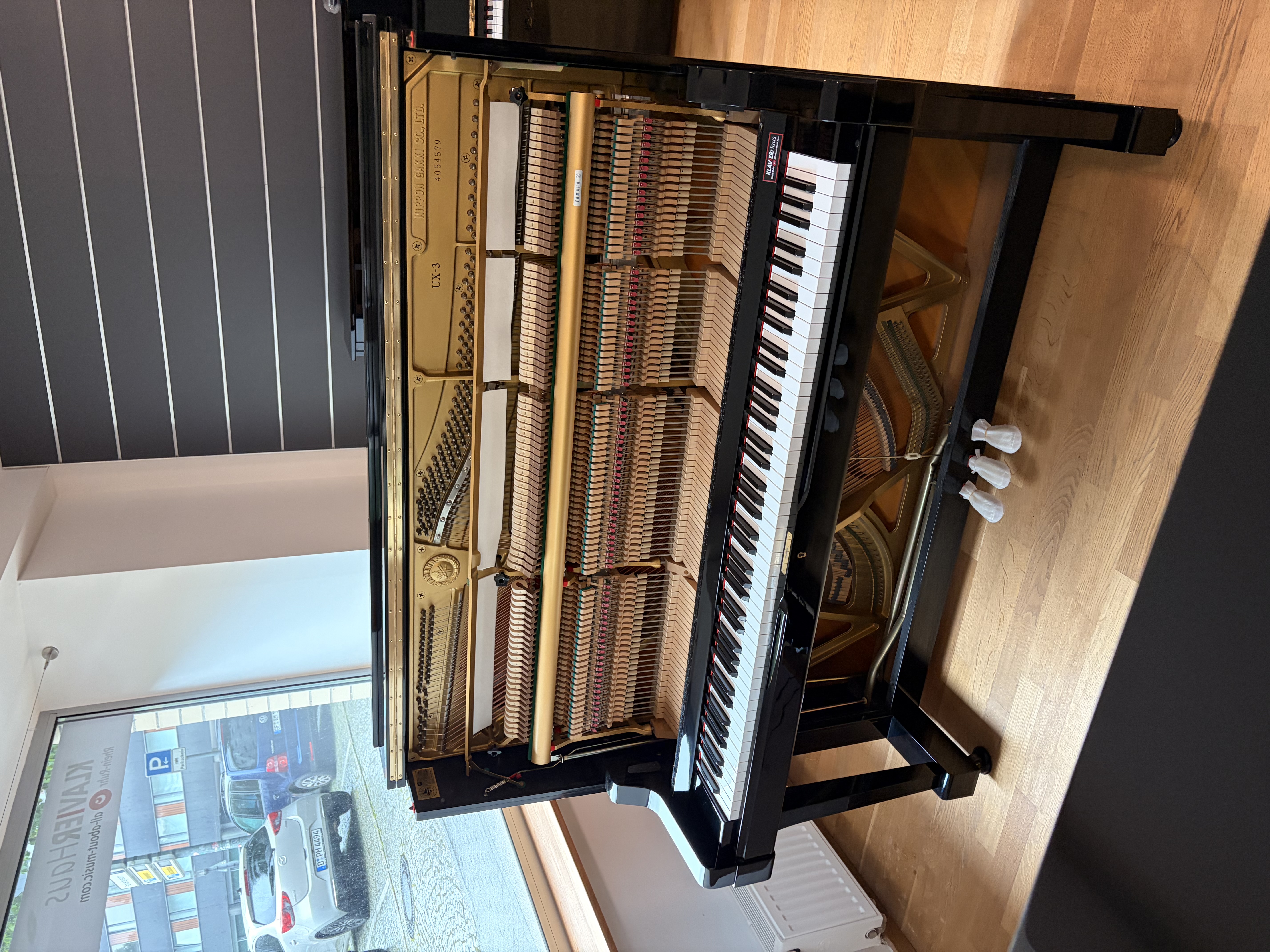 Yamaha UX3 Klavier