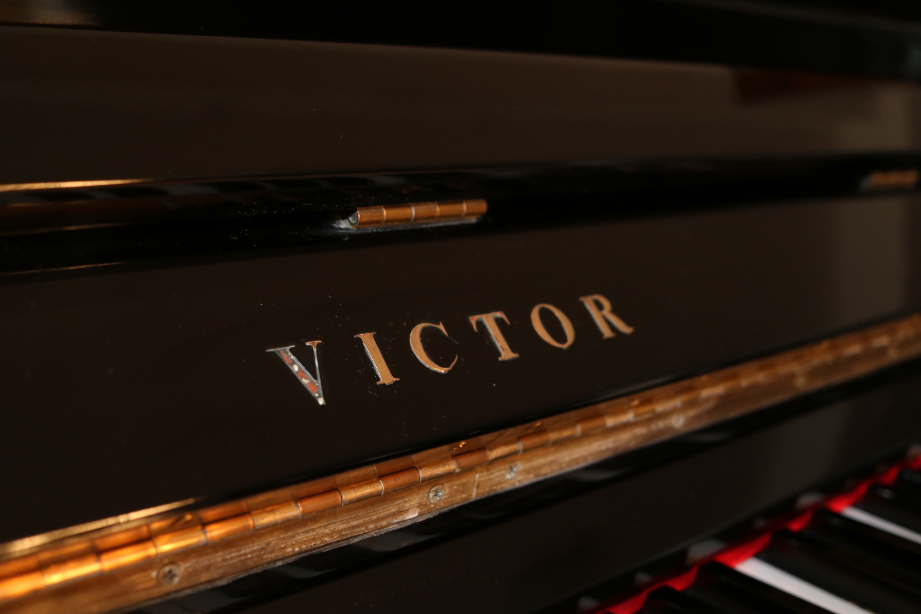 Victor V-51 Klavier