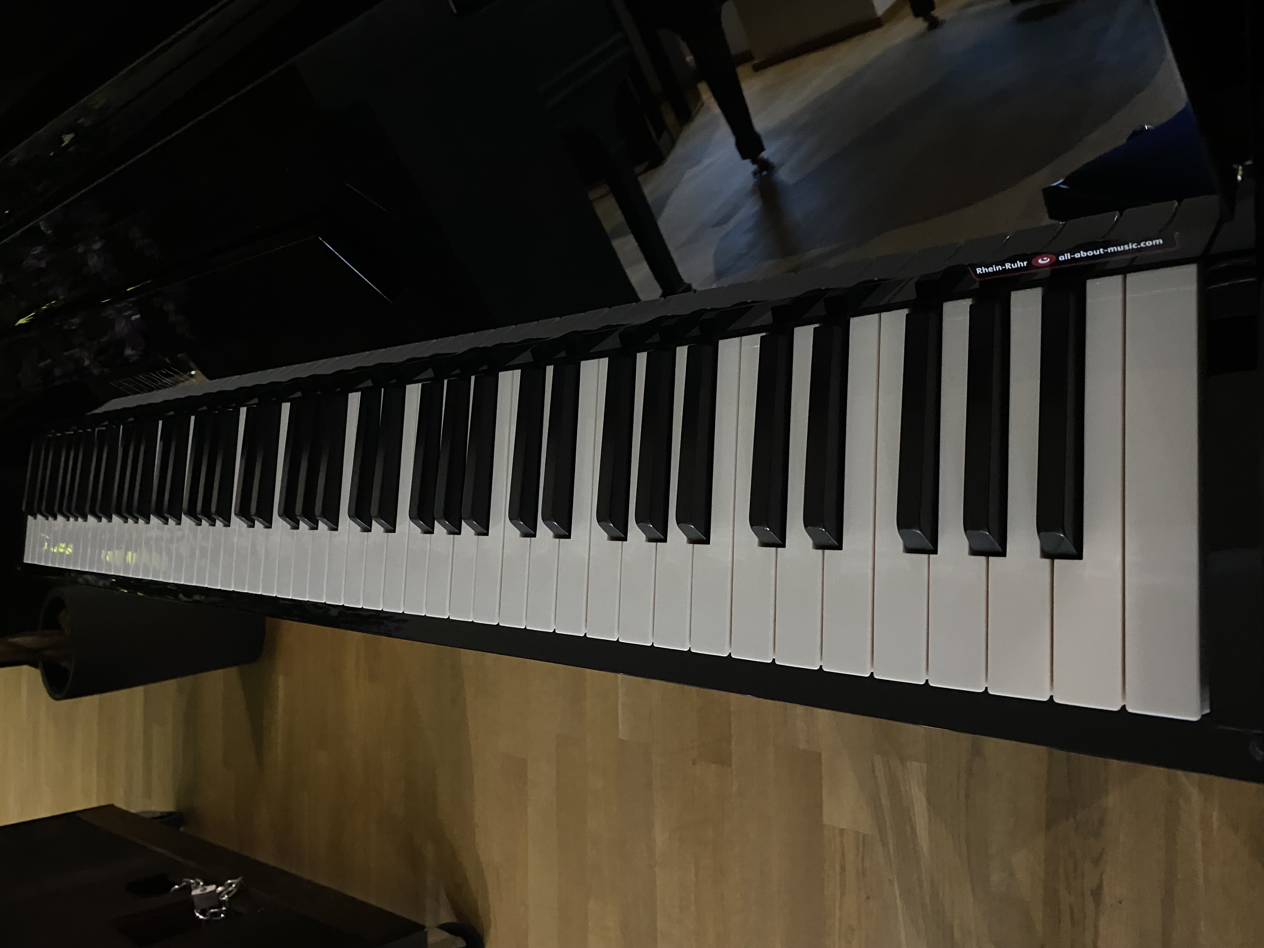 Feurich 115 Premiere Klavier