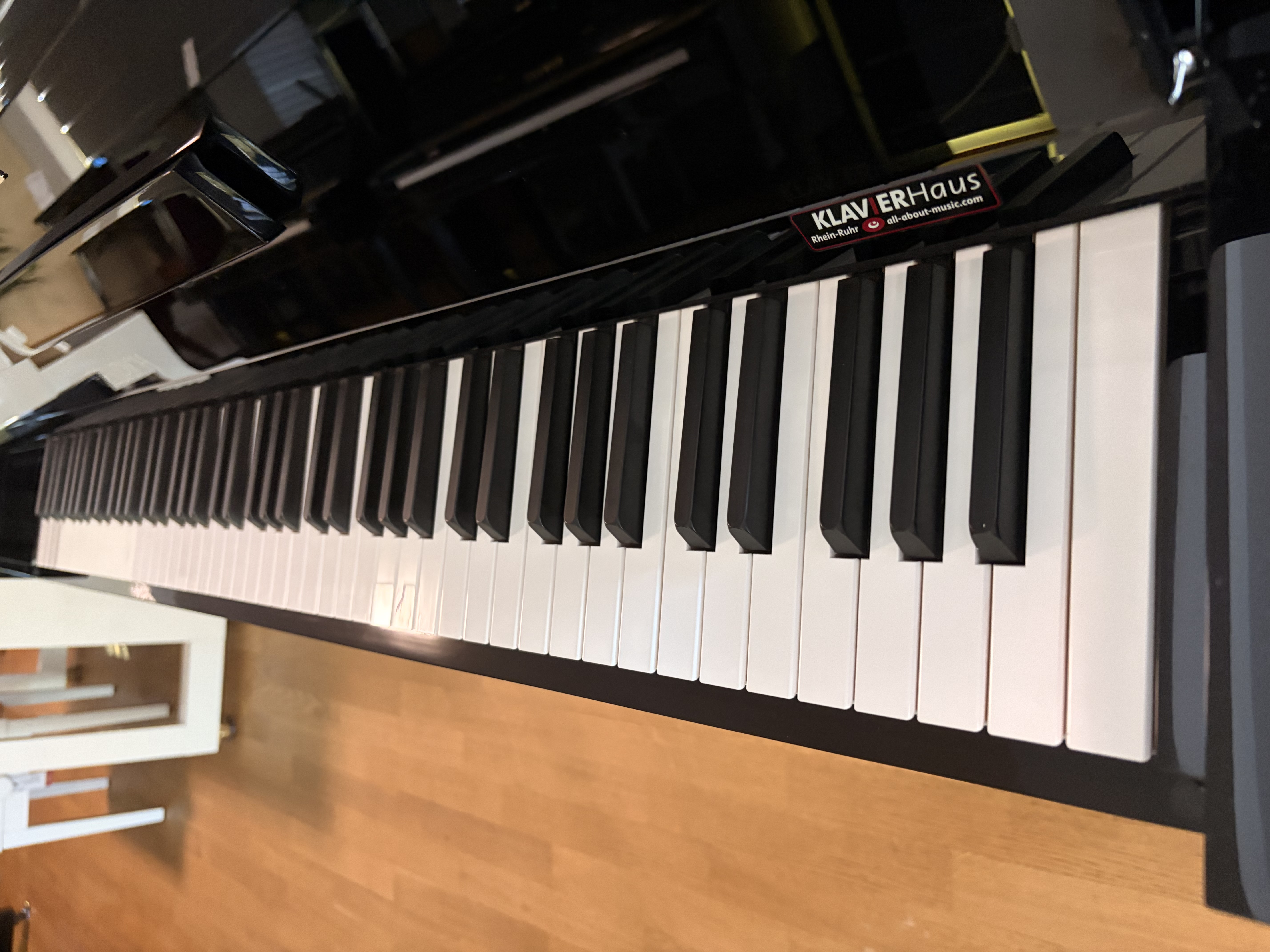 Feurich 115 Premiere Klavier