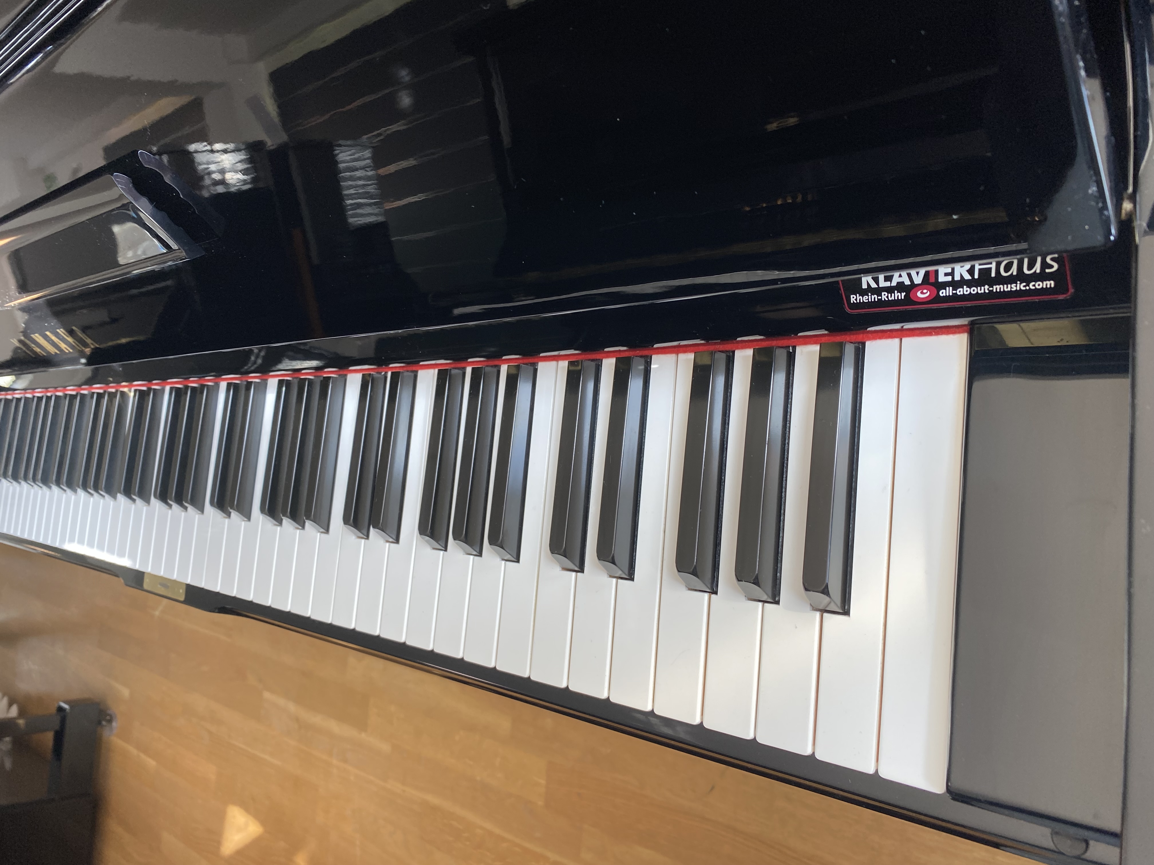 Yamaha UX3 Klavier