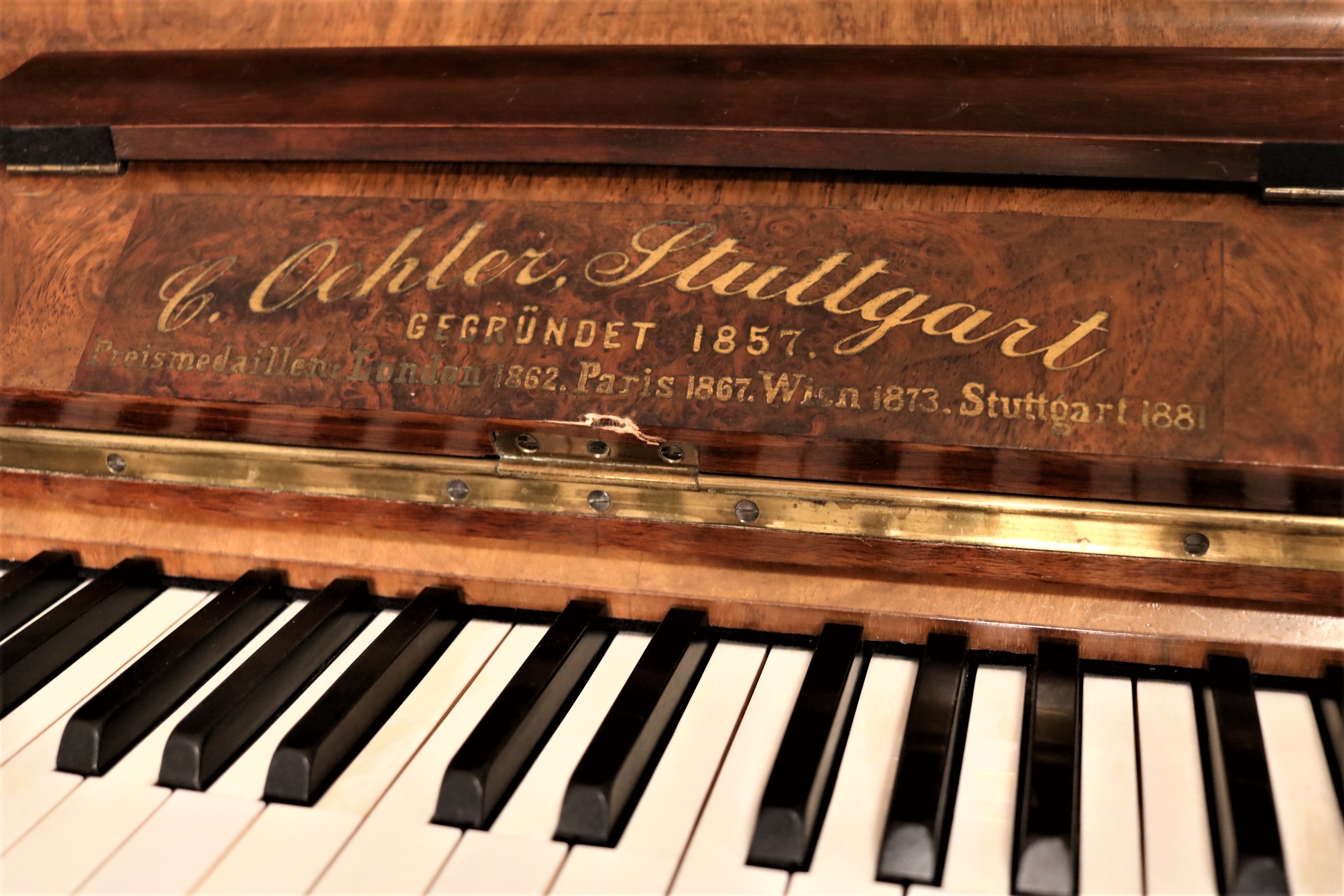 C. Oehler Stuttgart Klavier