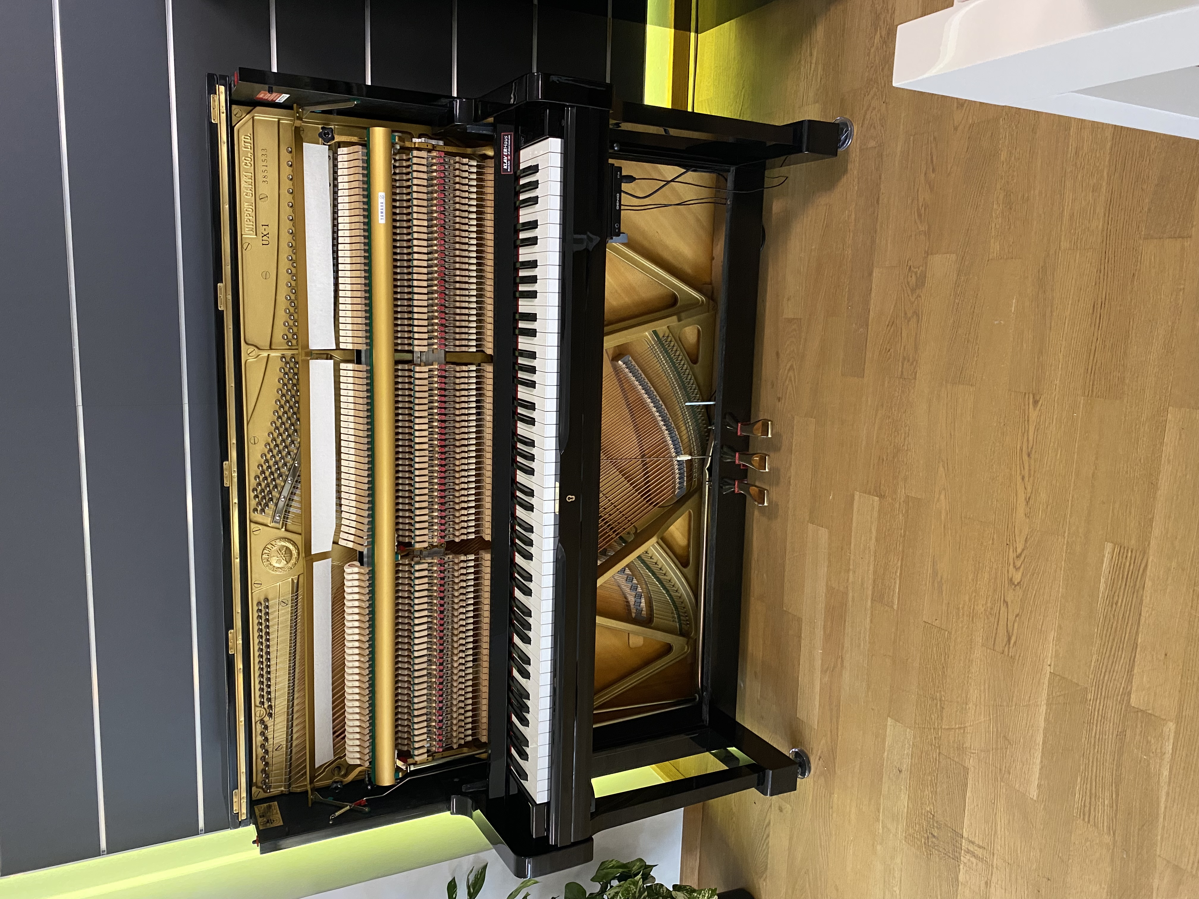 Yamaha UX1 Klavier Silent