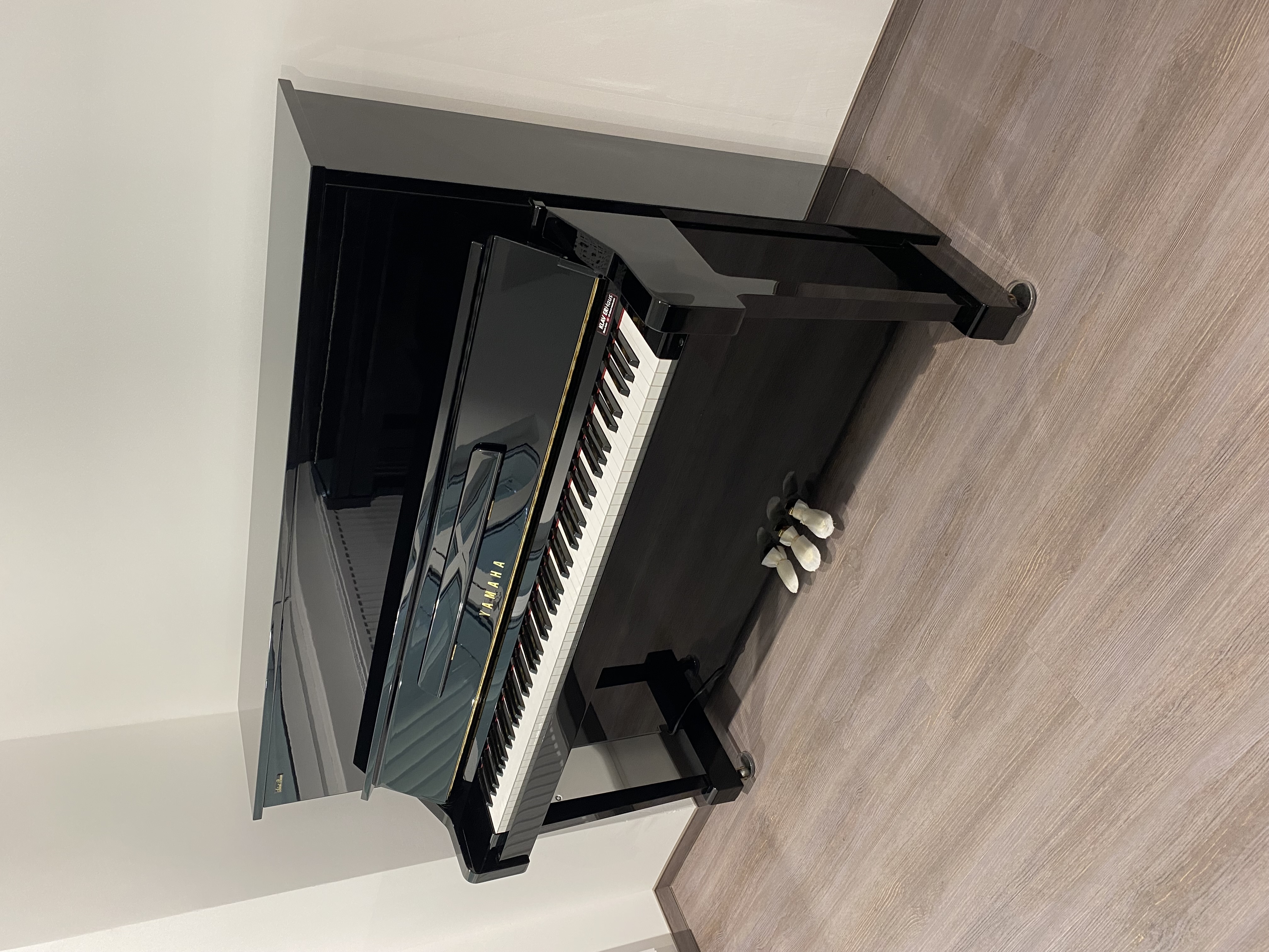 Yamaha YM1OS Klavier Silent