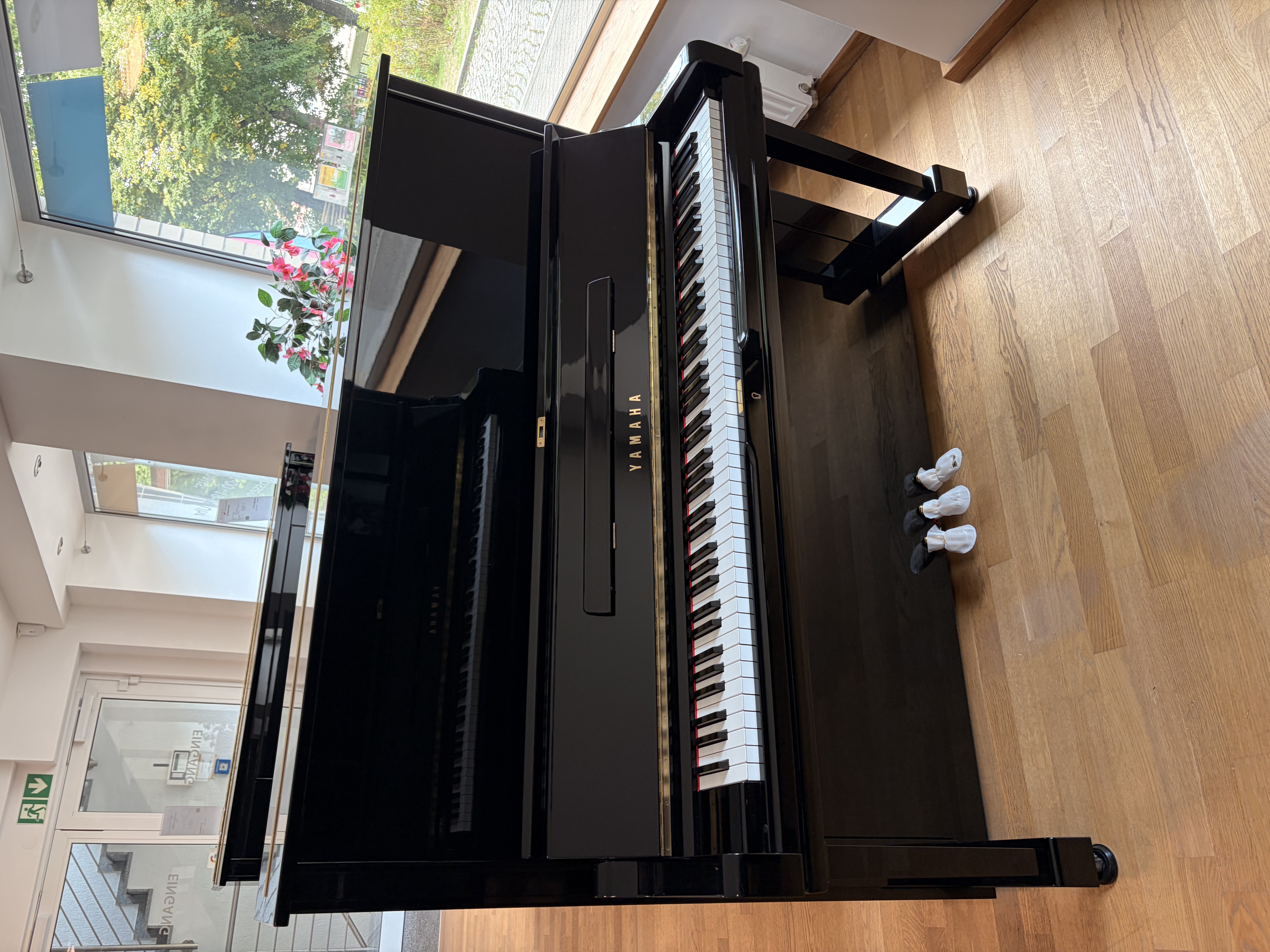 Yamaha U3H Klavier