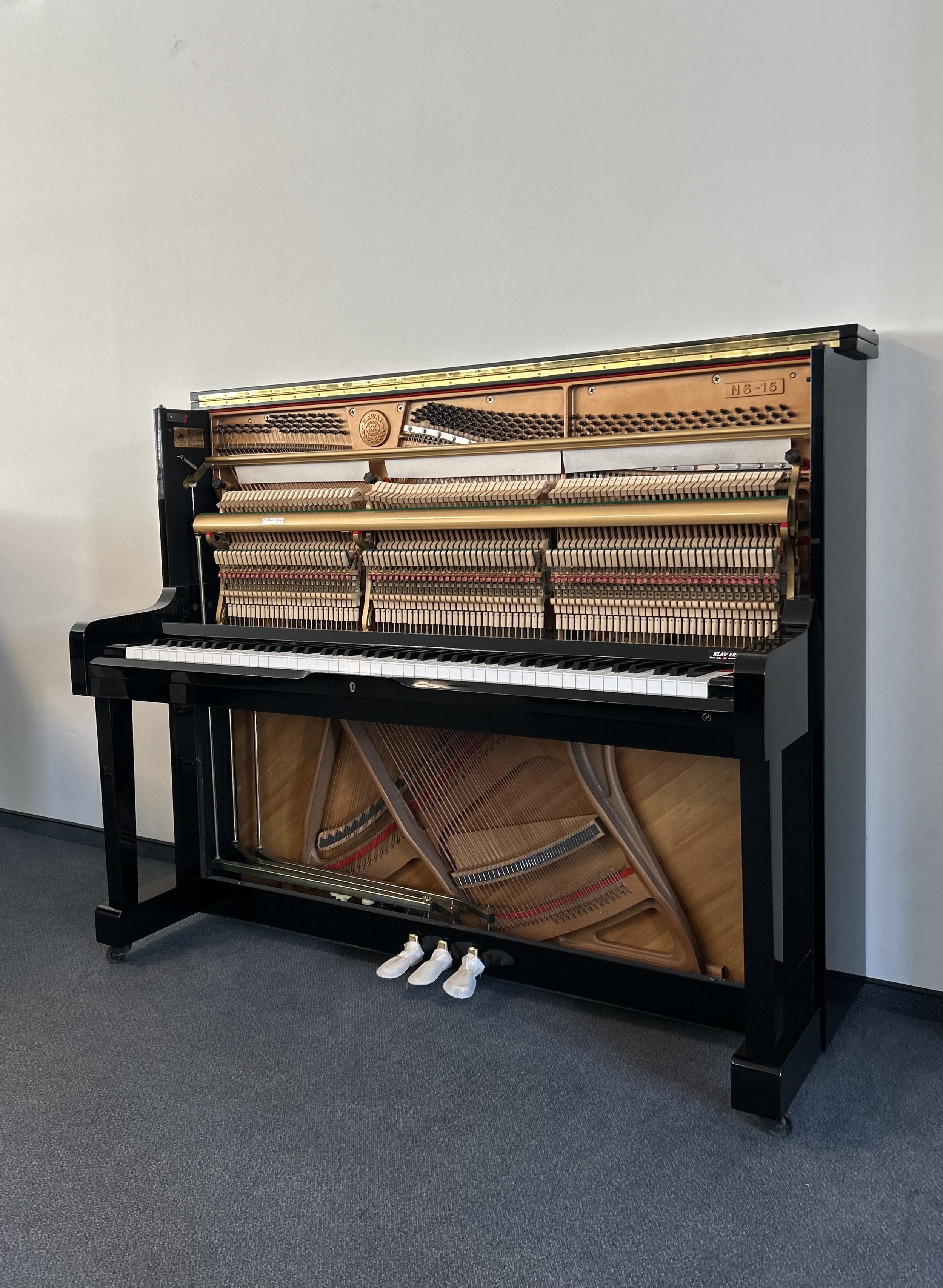 Kawai NS-15 Klavier