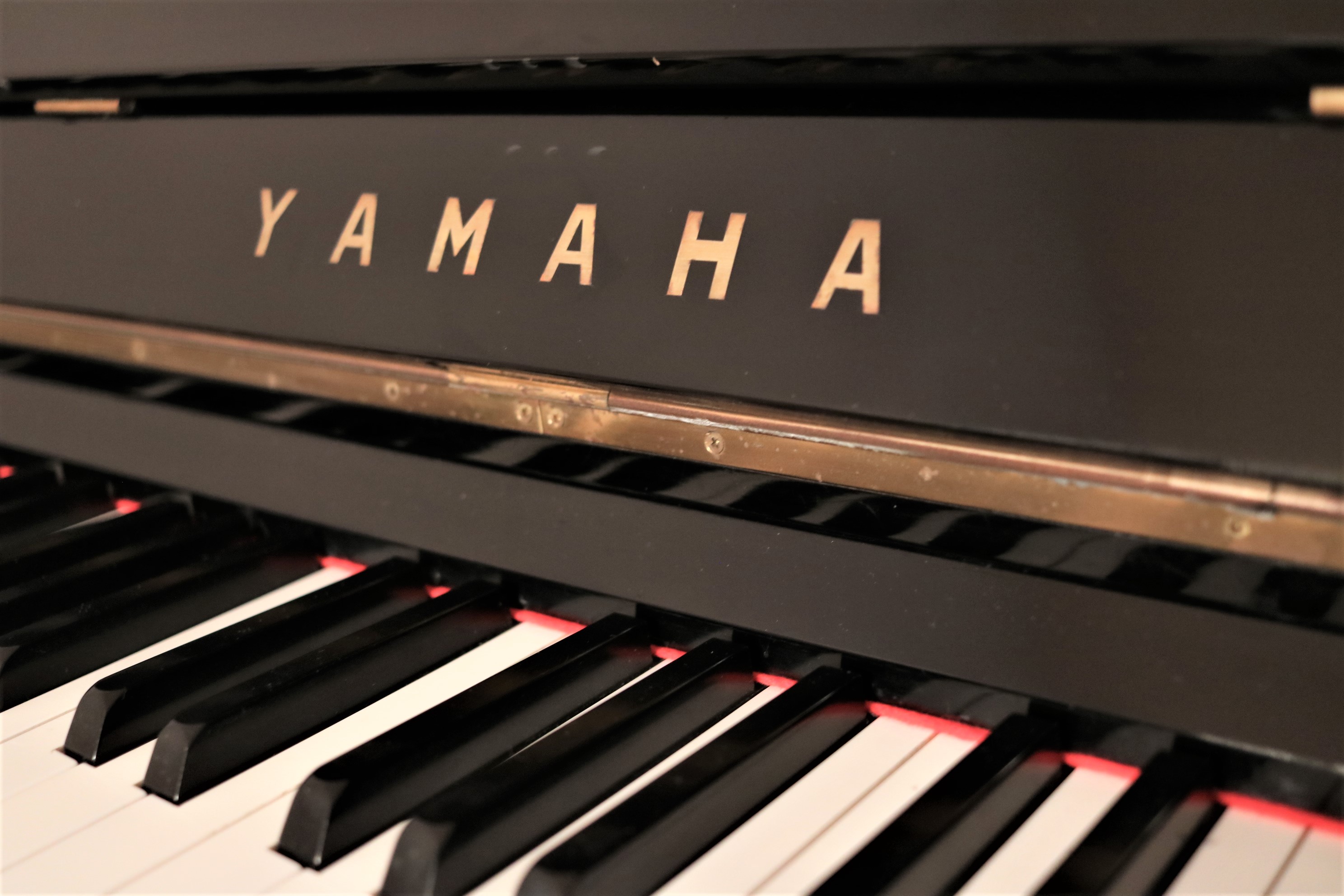 Yamaha U1E Silent Klavier
