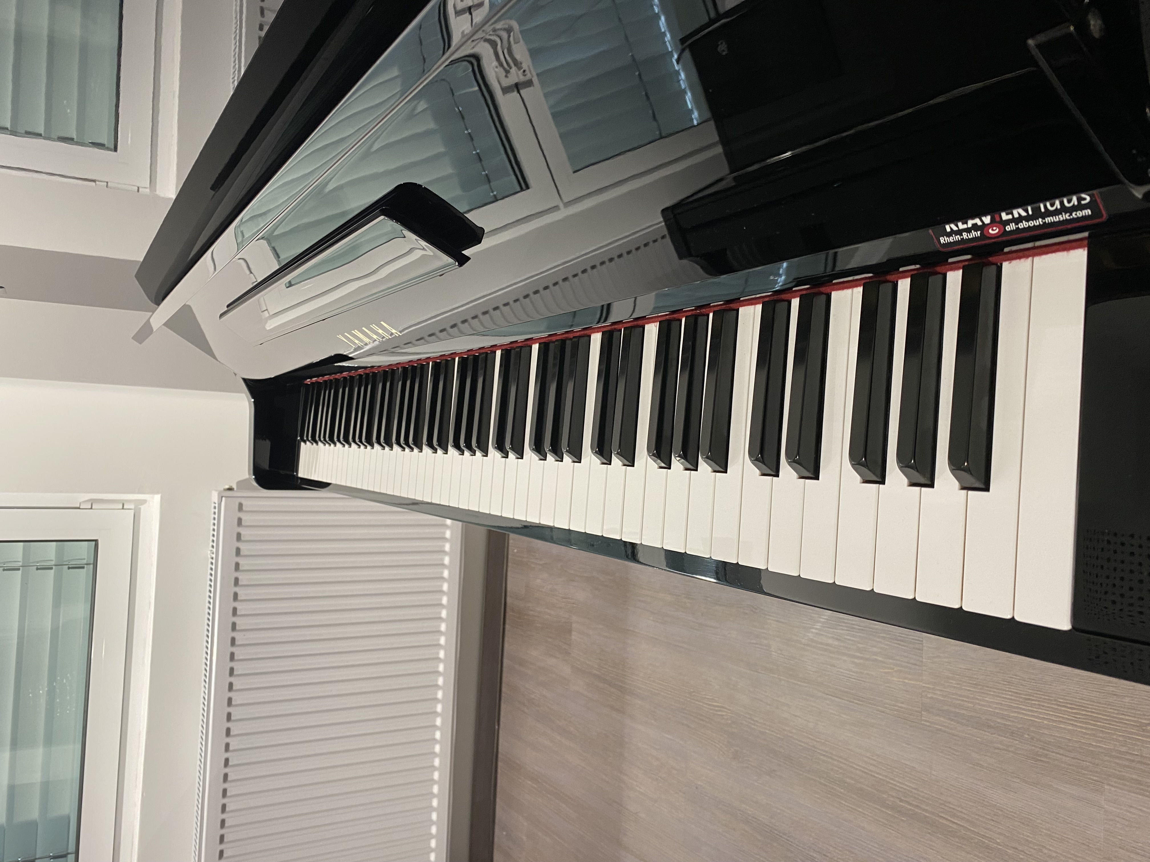 Yamaha YM1OS Klavier Silent