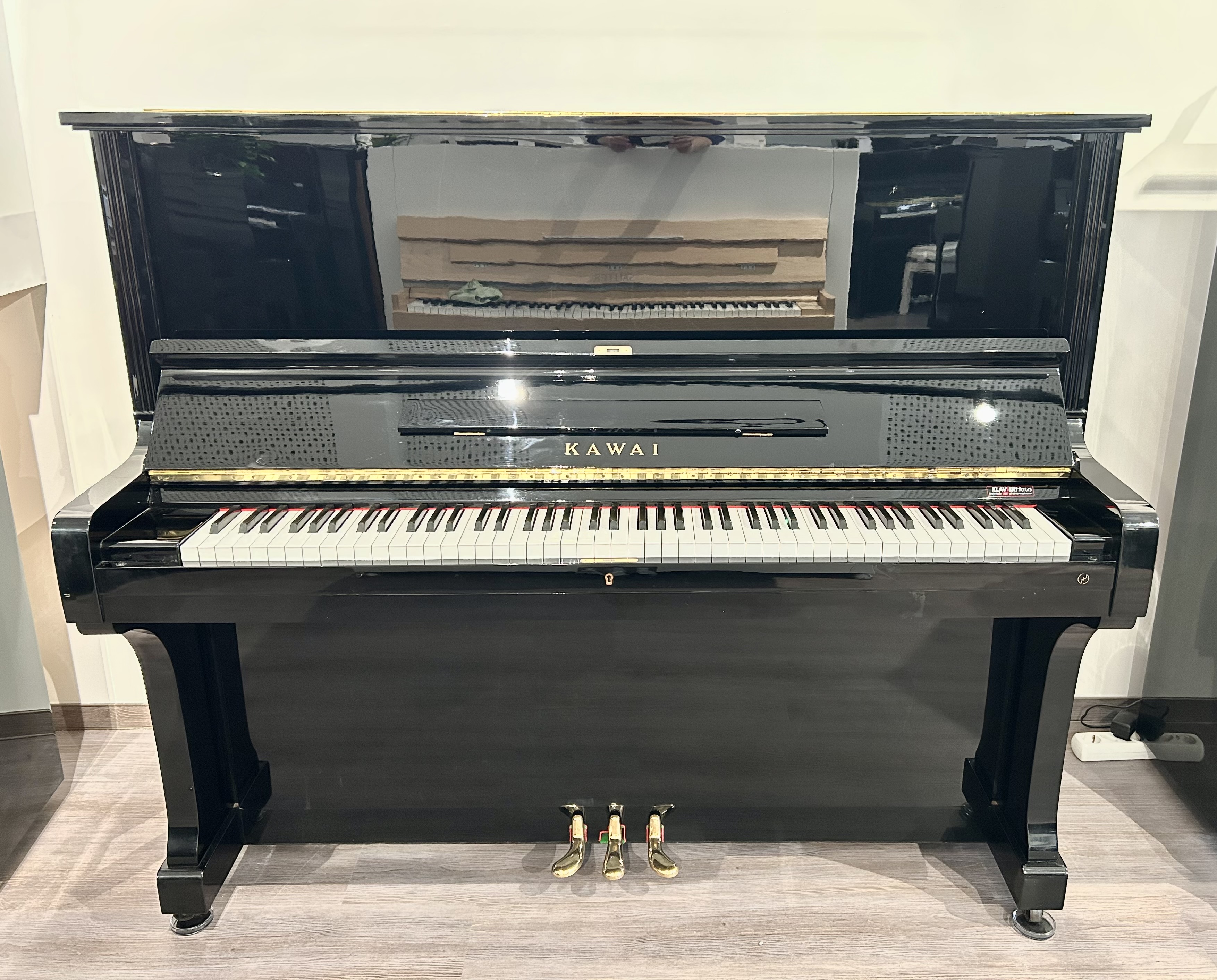 KAWAI BL-61 Klavier