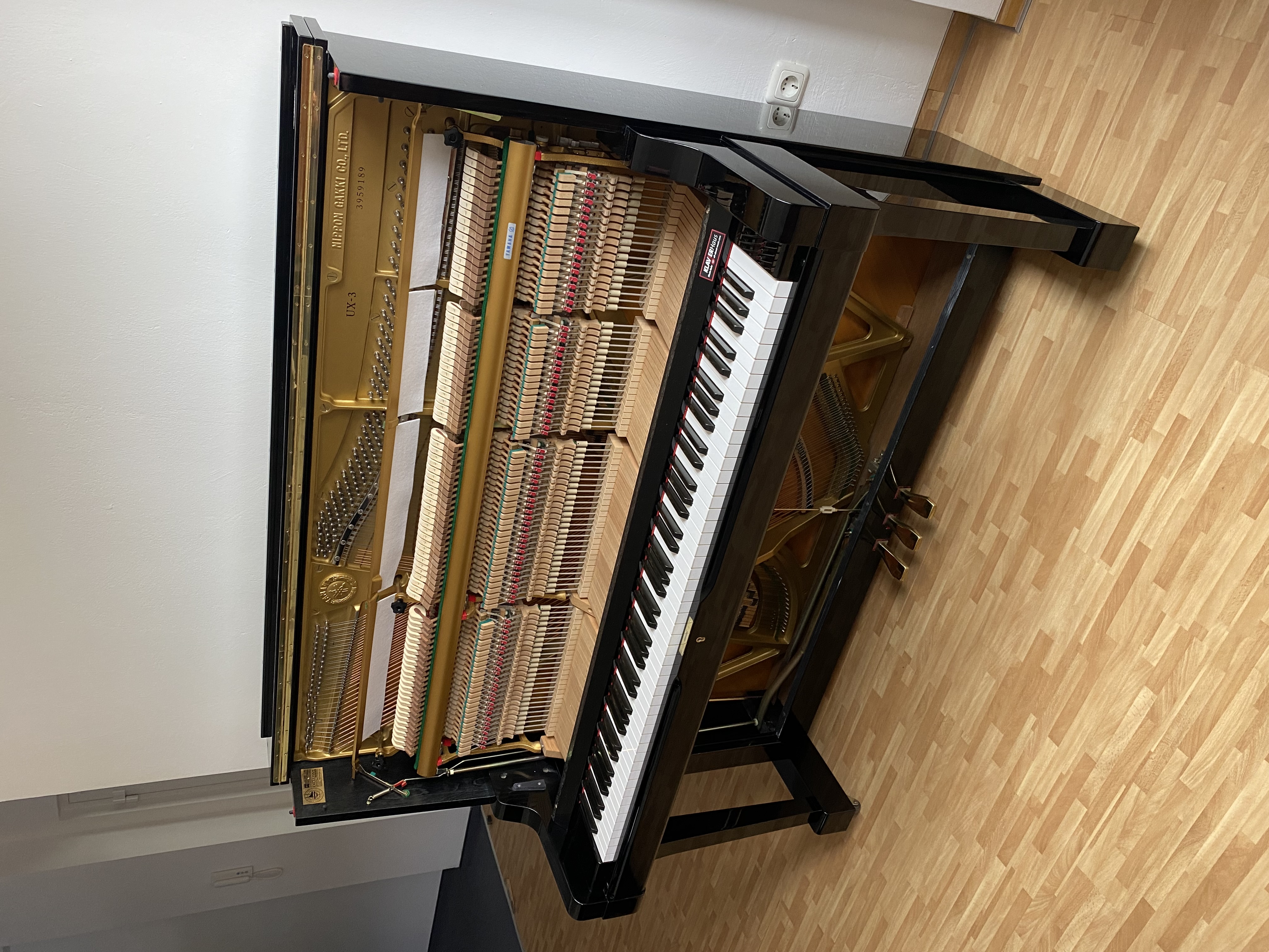 Yamaha UX3 Klavier