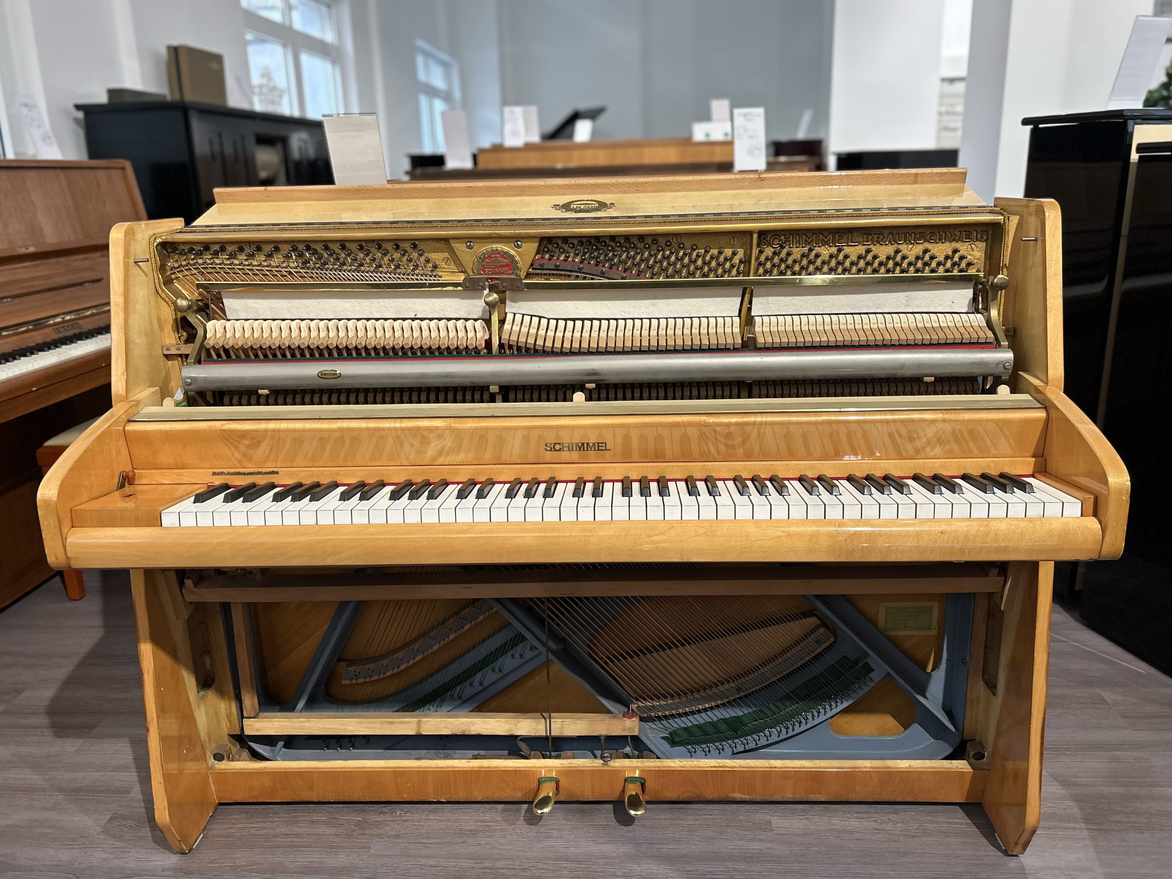 SCHIMMEL Mod. 8 Klavier