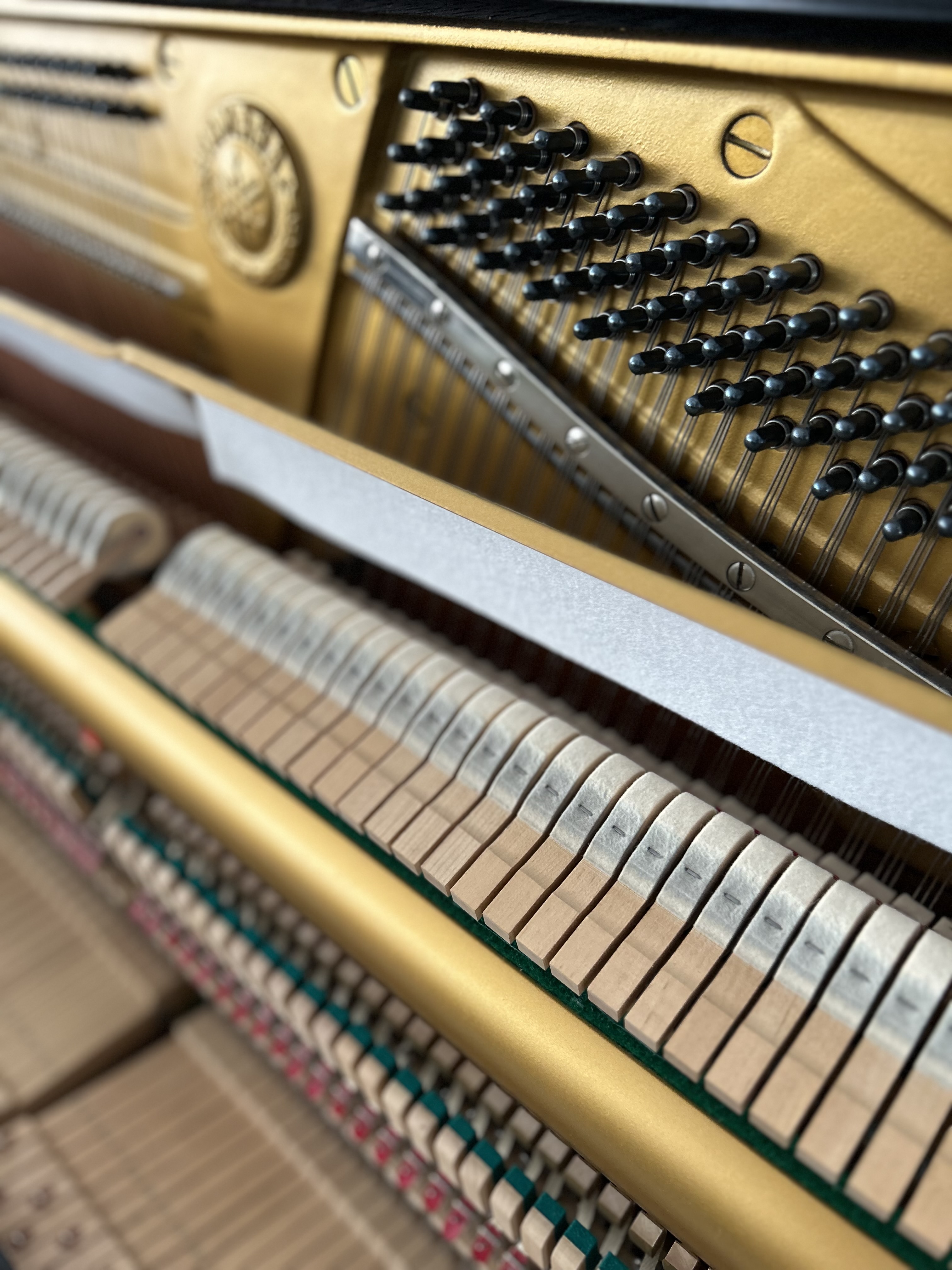 Yamaha U2M Klavier