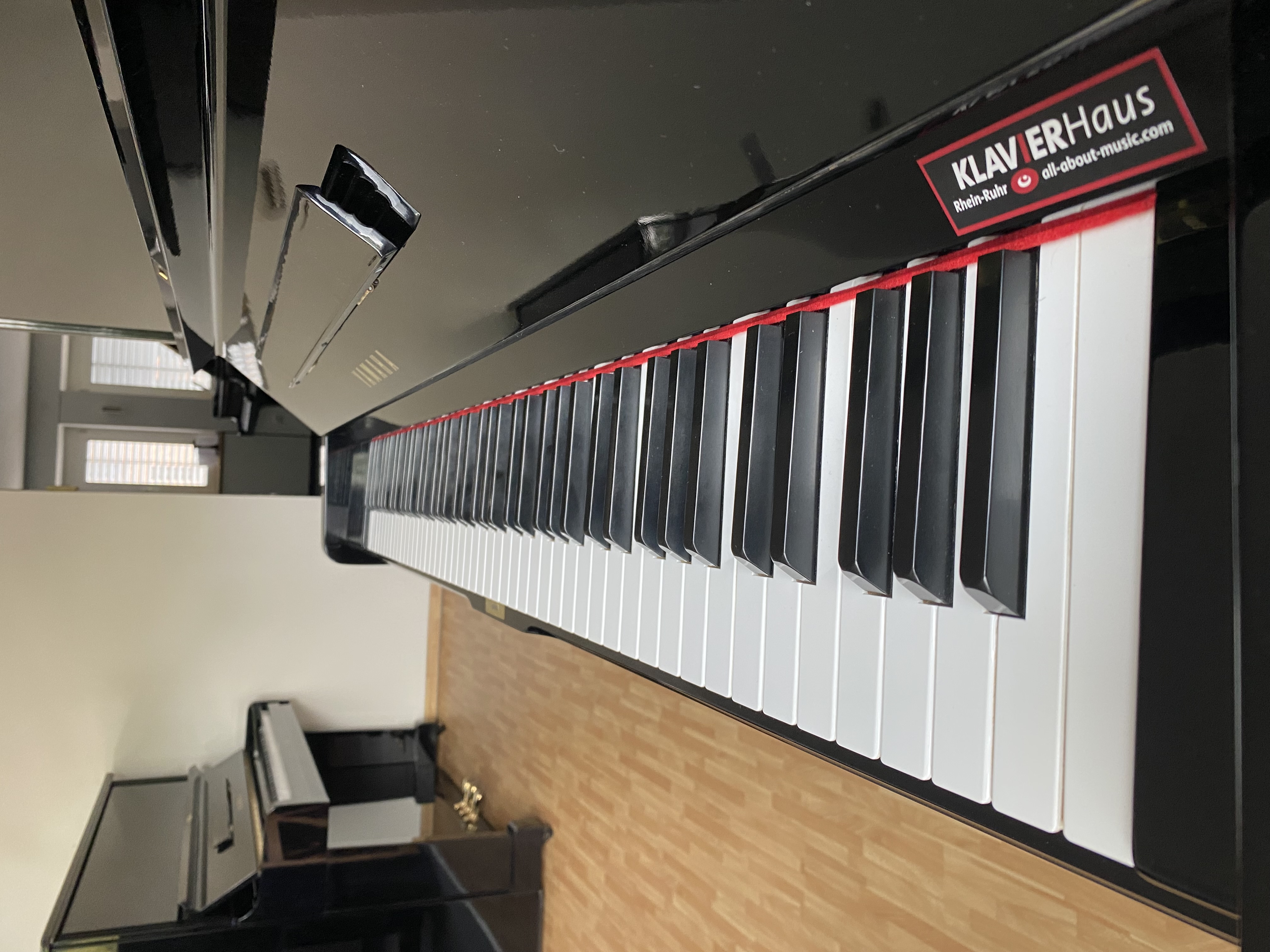 Yamaha U3H Klavier