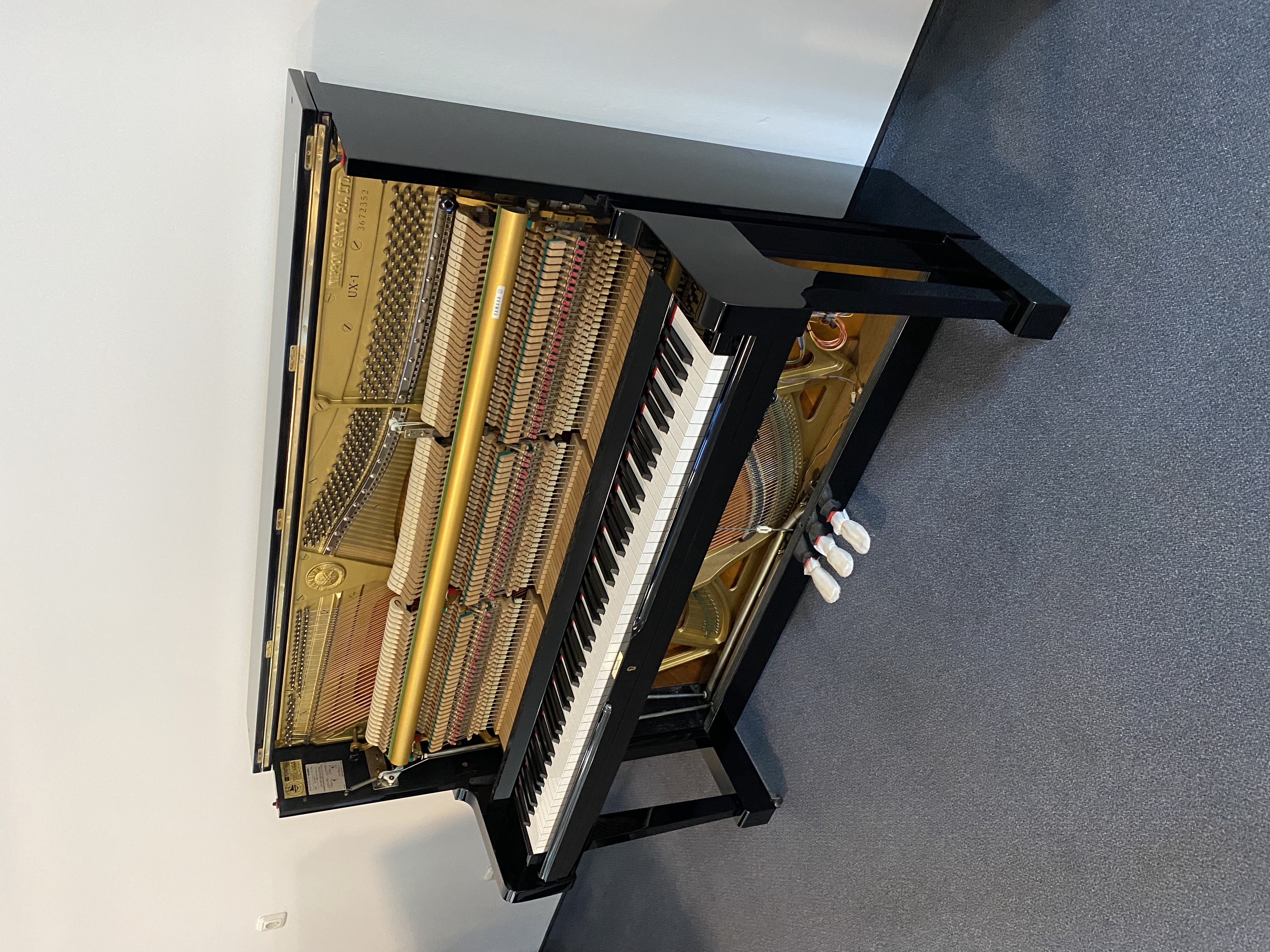 Yamaha UX1 Klavier Silent