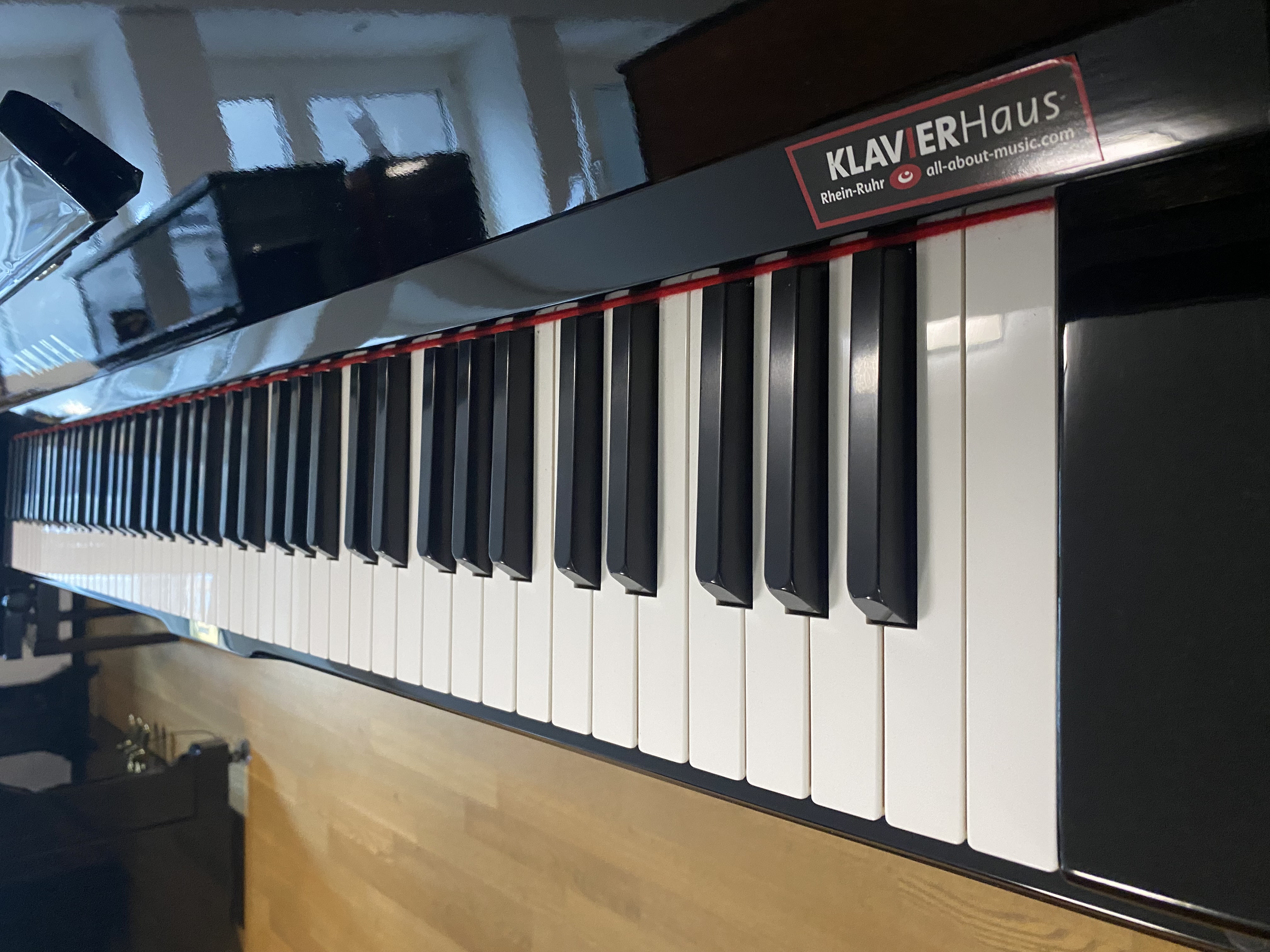 Yamaha U3H Klavier