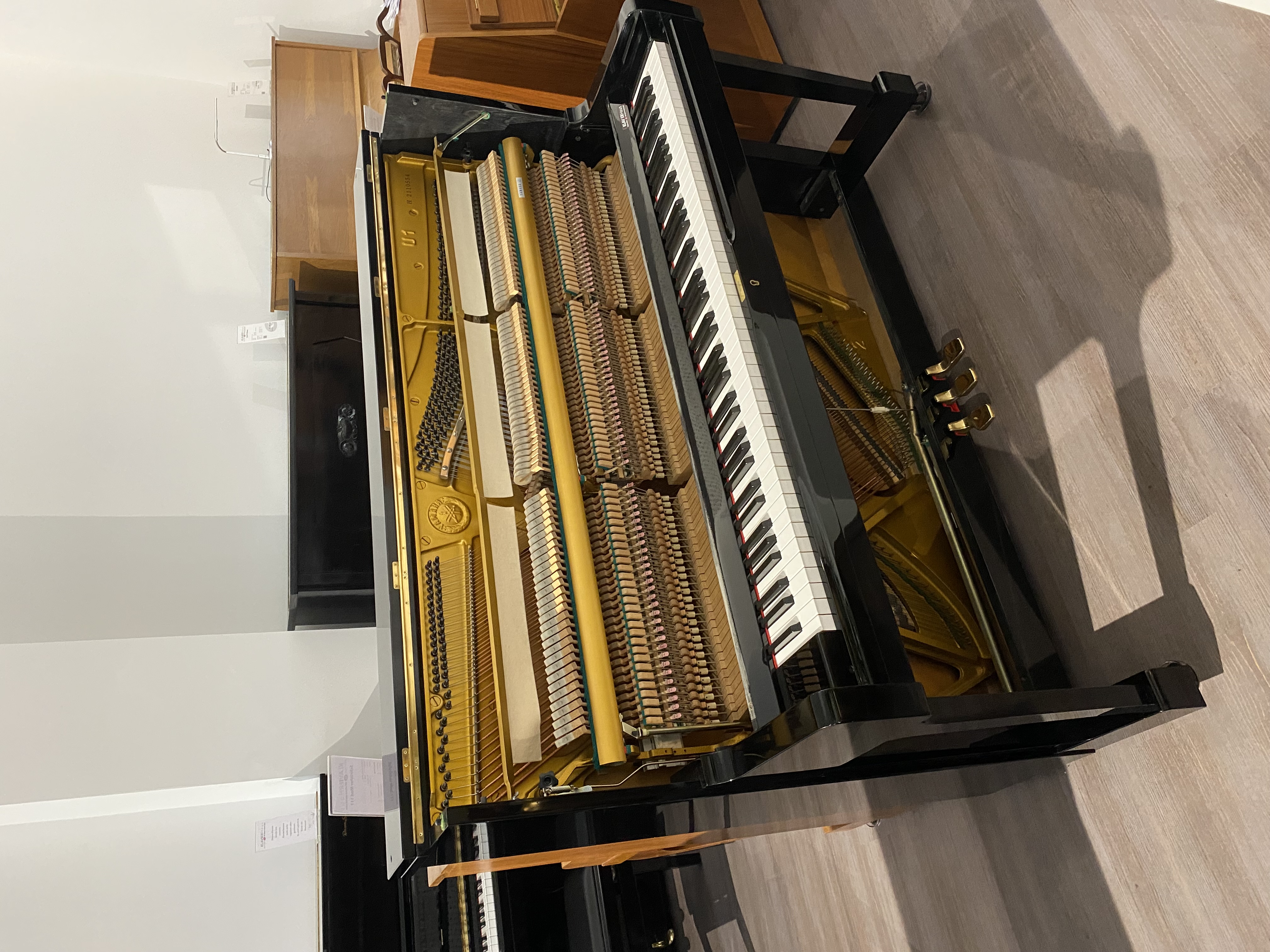 Yamaha U1 Klavier