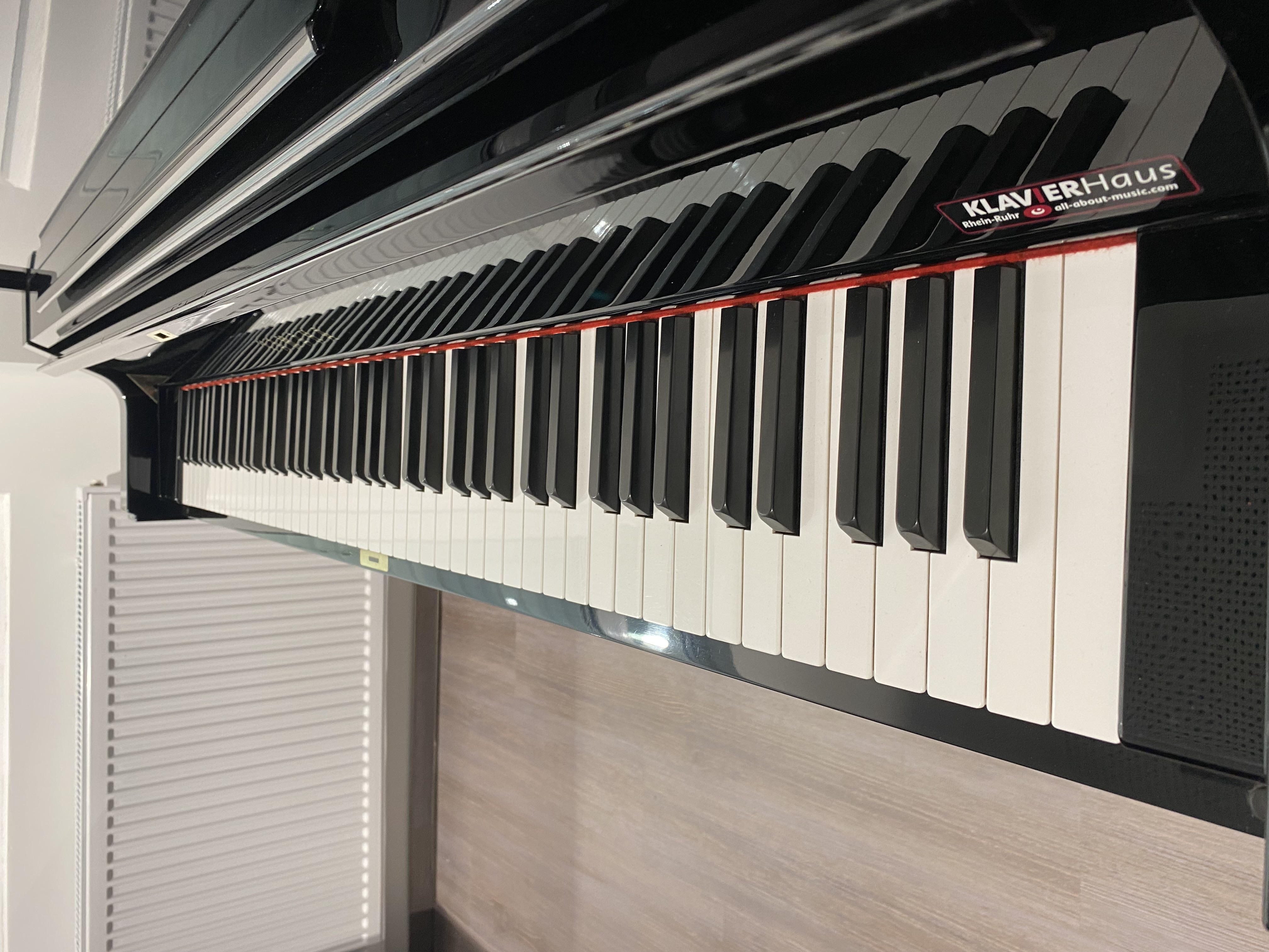 Yamaha UX5 Klavier