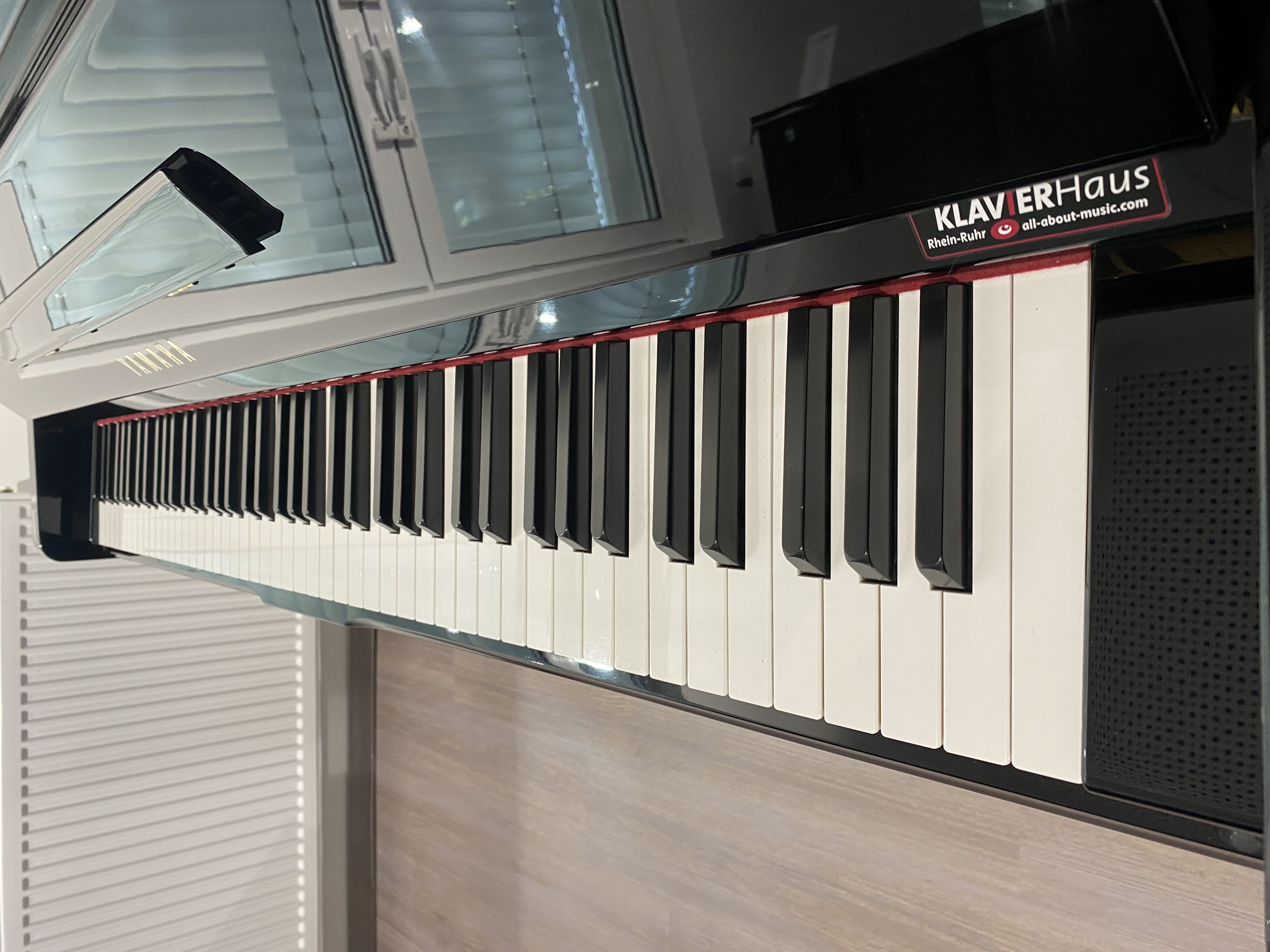 Yamaha U30AS Klavier Silent