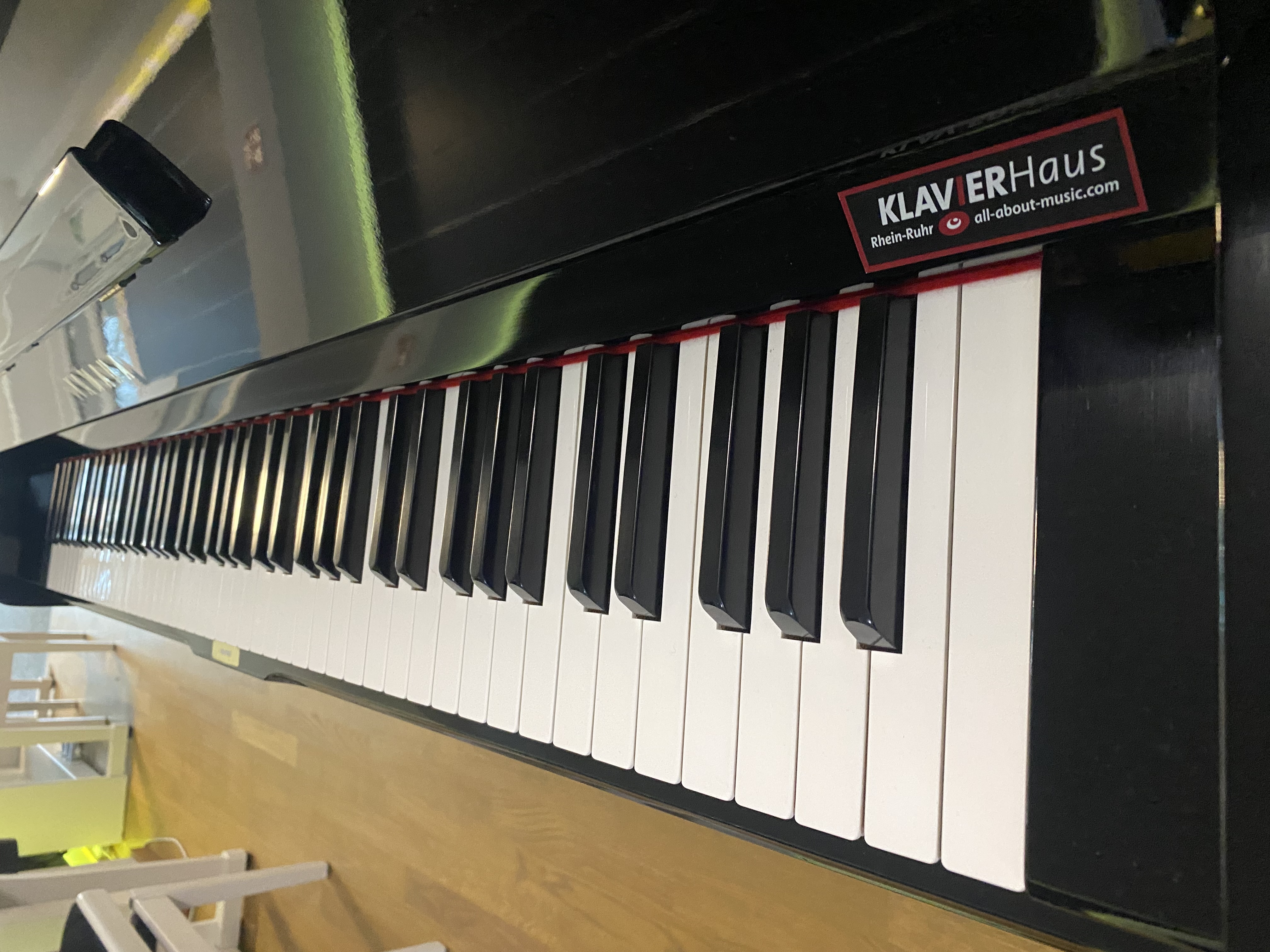Yamaha U3H Klavier