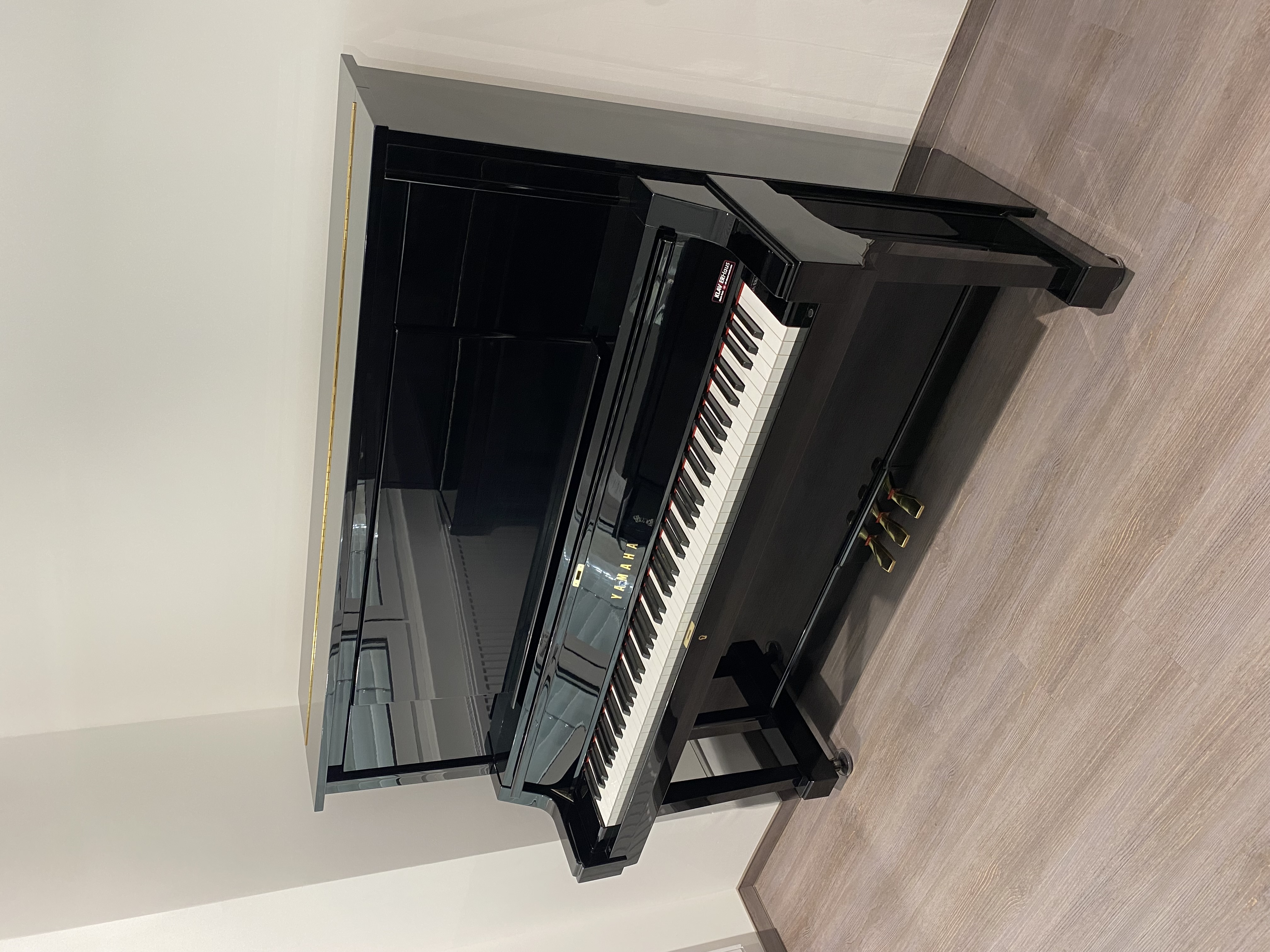 Yamaha UX5 Klavier