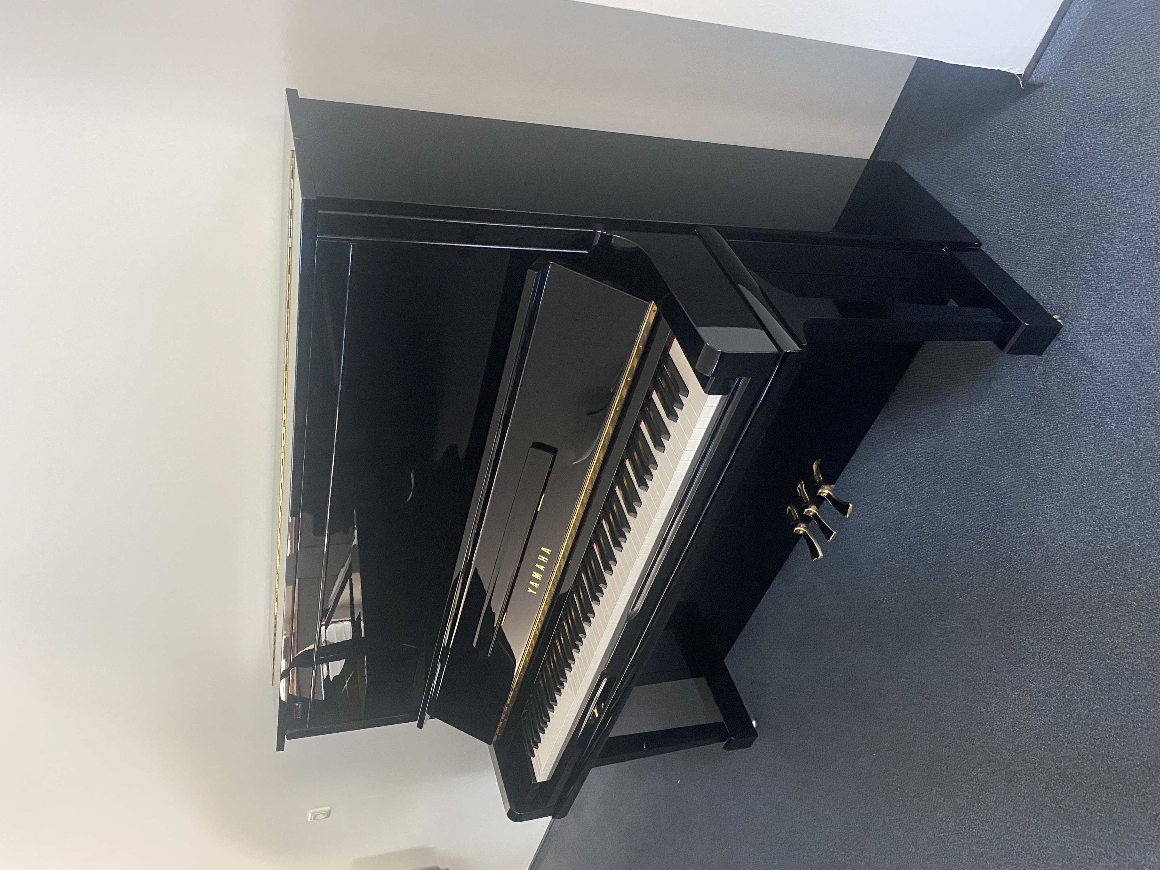 Yamaha U30AS Klavier Silent