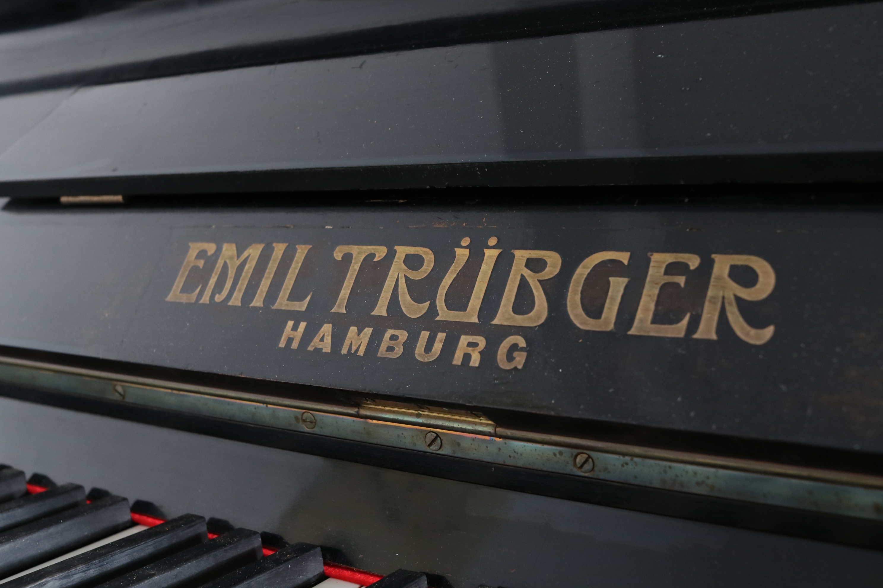 Emil Trübger Klavier