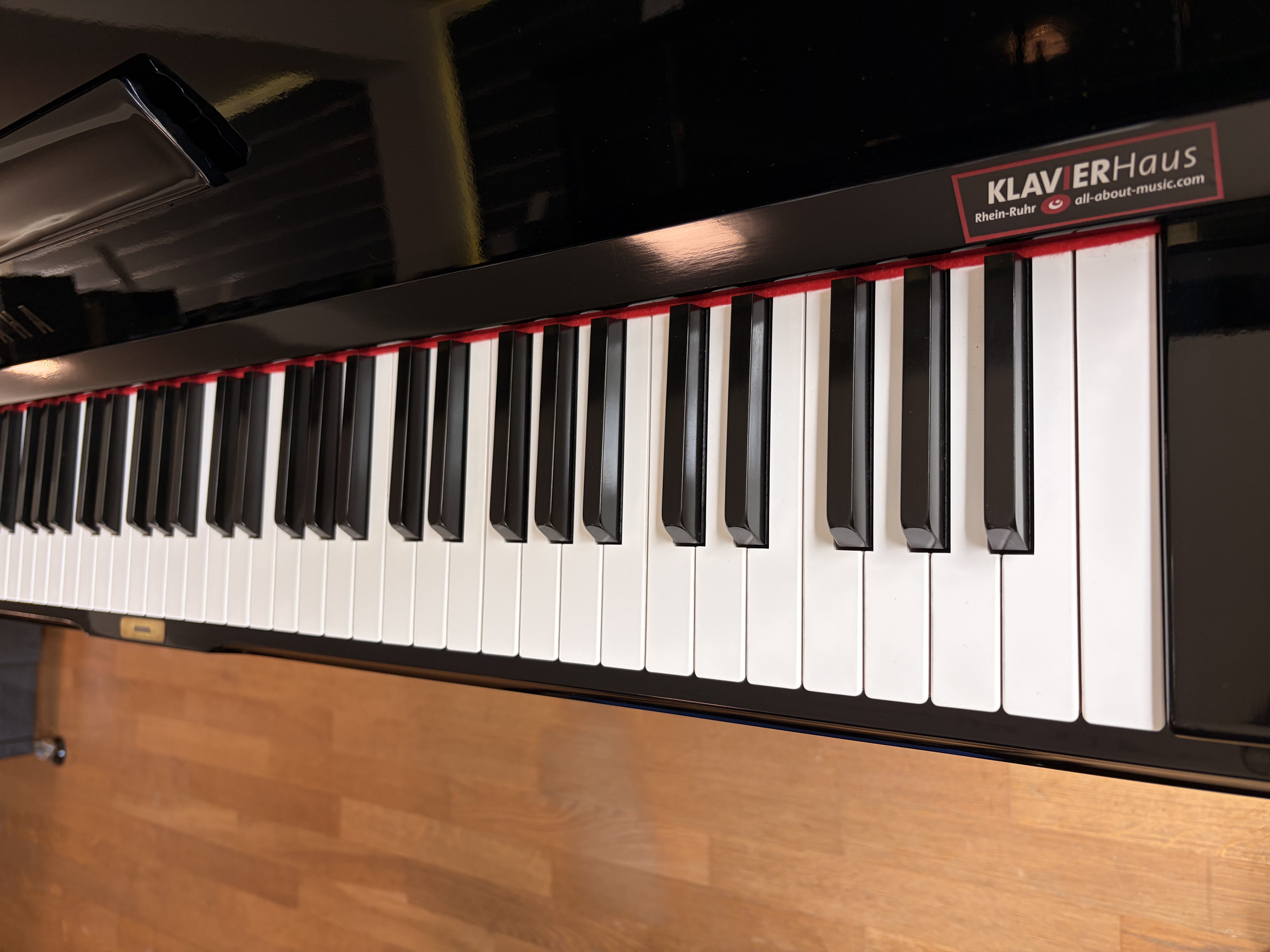 Yamaha U3H Klavier