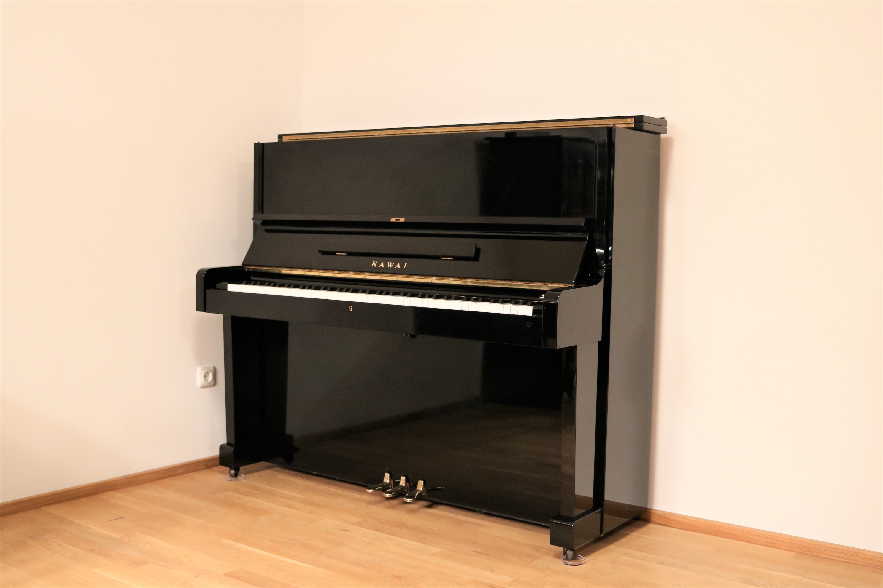 Kawai KS-3F Klavier
