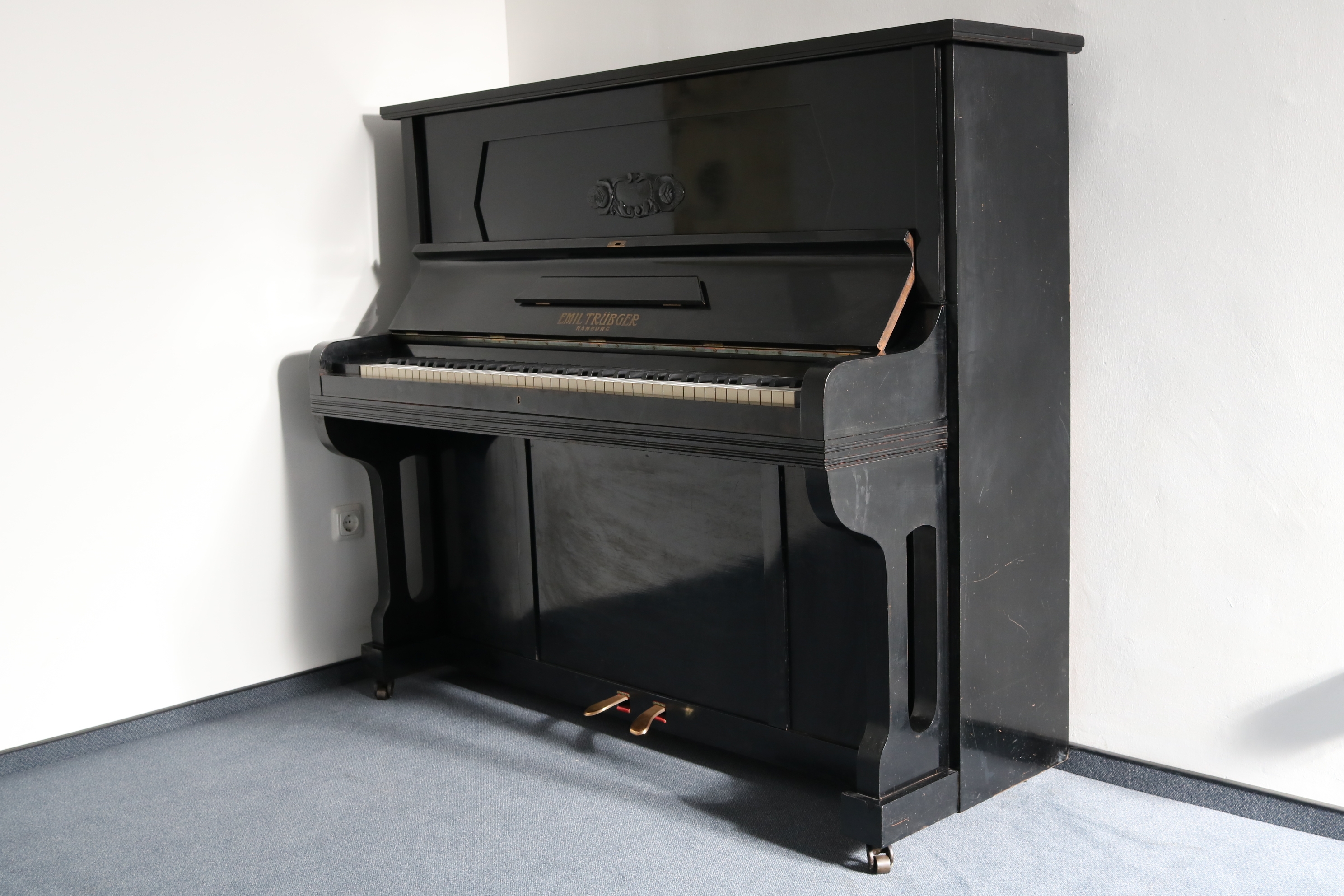 Emil Trübger Klavier
