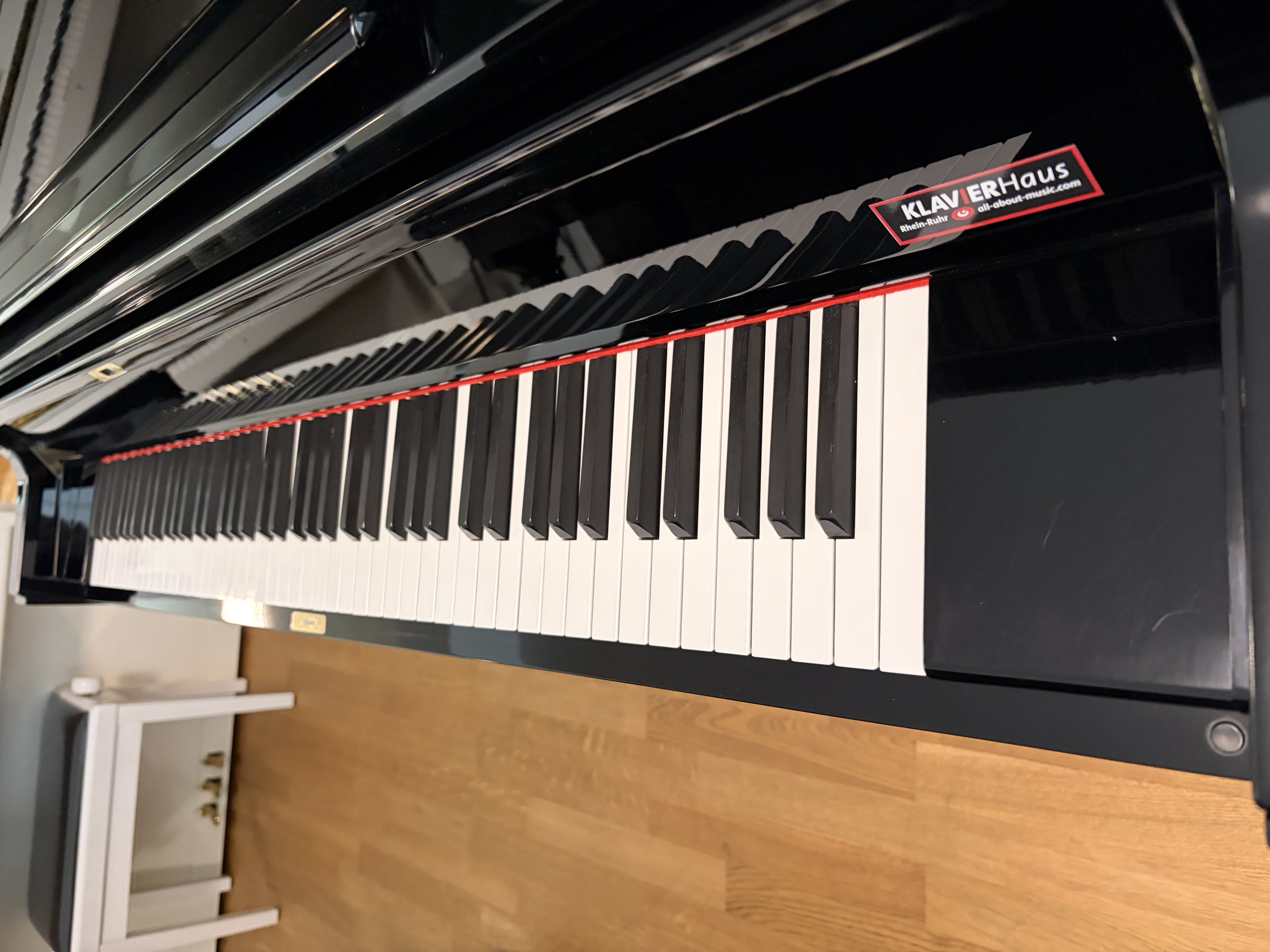 Yamaha UX5 Narrow Keys Klavier