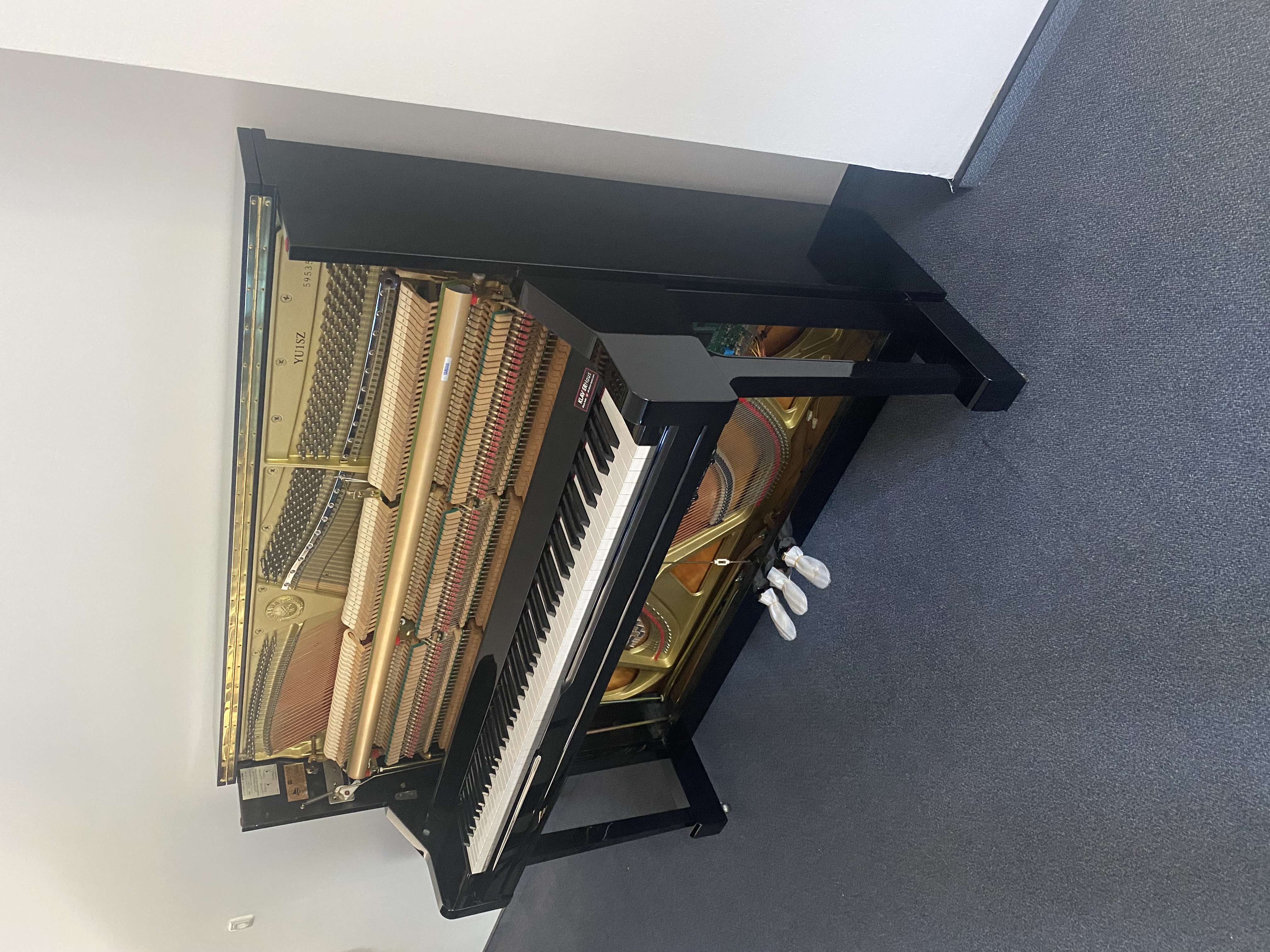 Yamaha YU1SZ Silent Klavier
