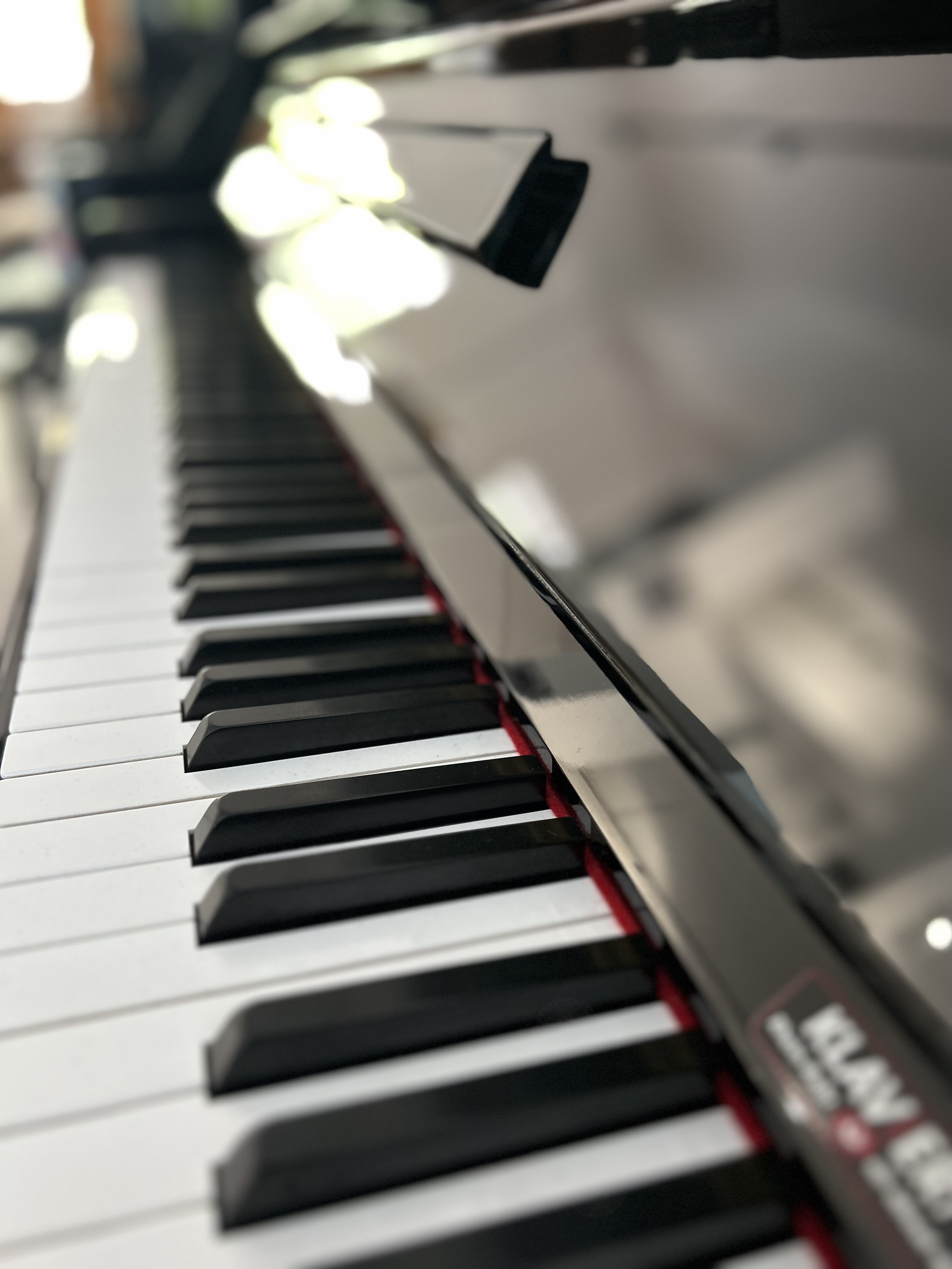 Yamaha U1H Silent Klavier