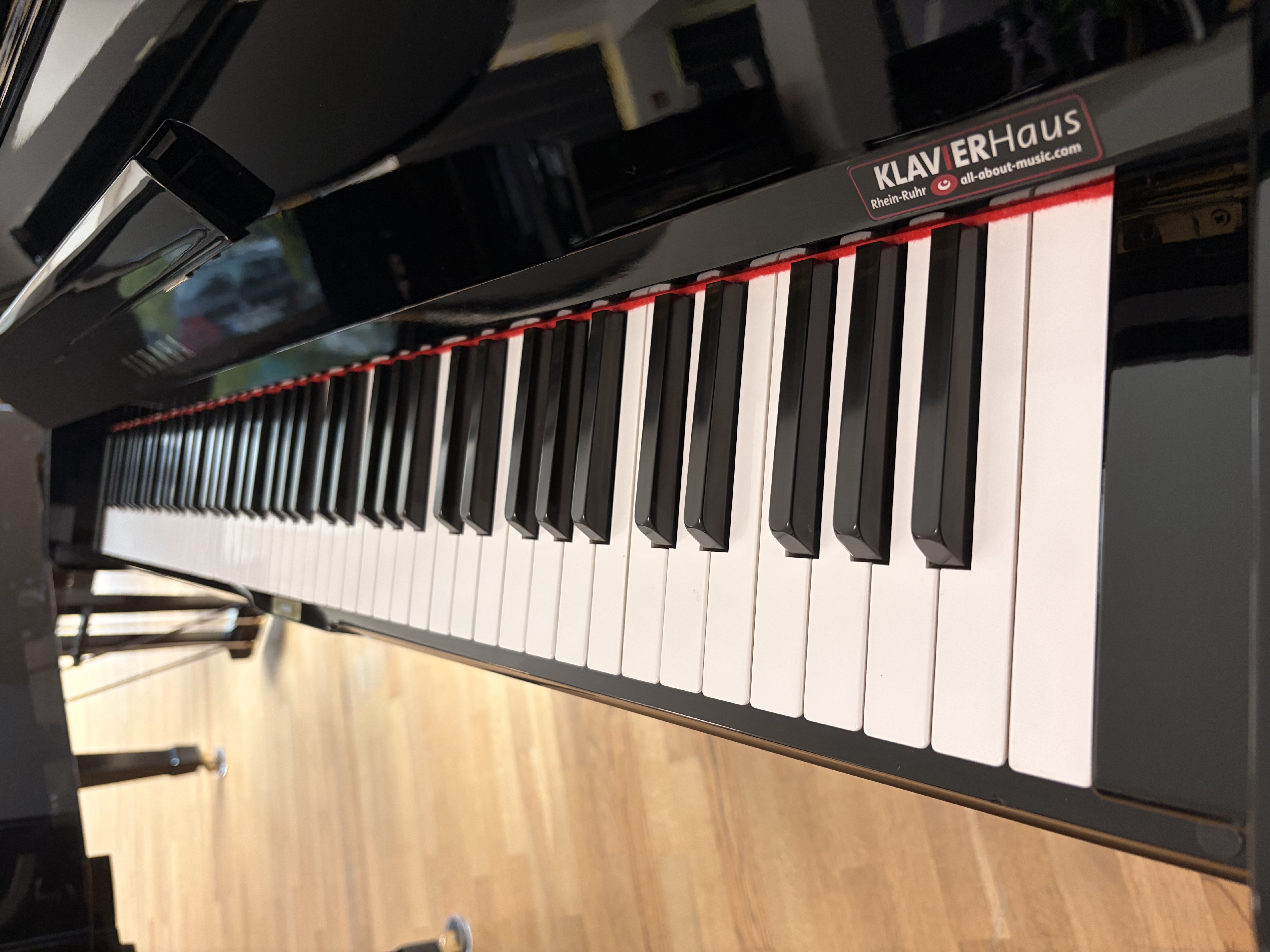 Yamaha U1H Silent Klavier